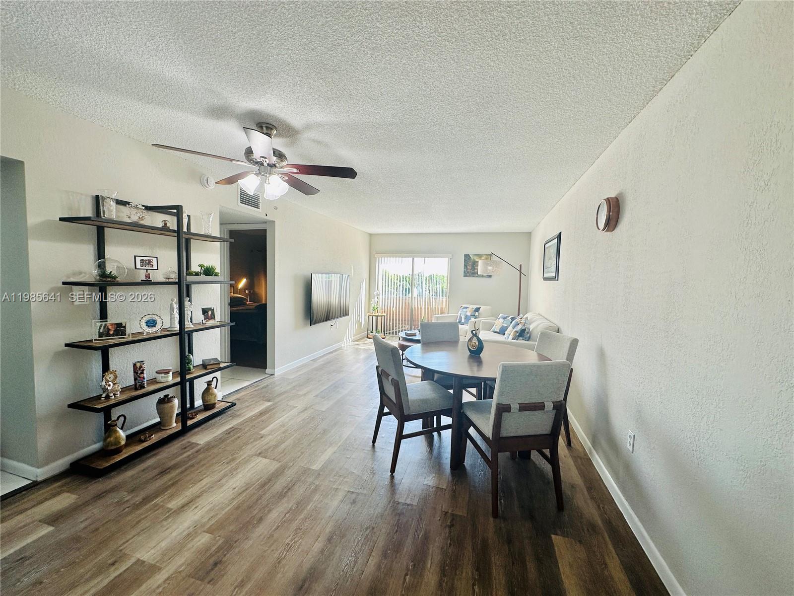 Lakeview Gardens At Miami