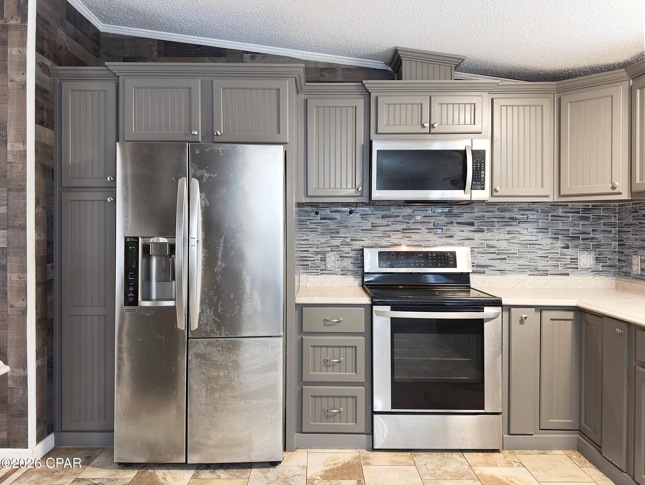 Listing photo id 11 for 1584 Peachtree Road