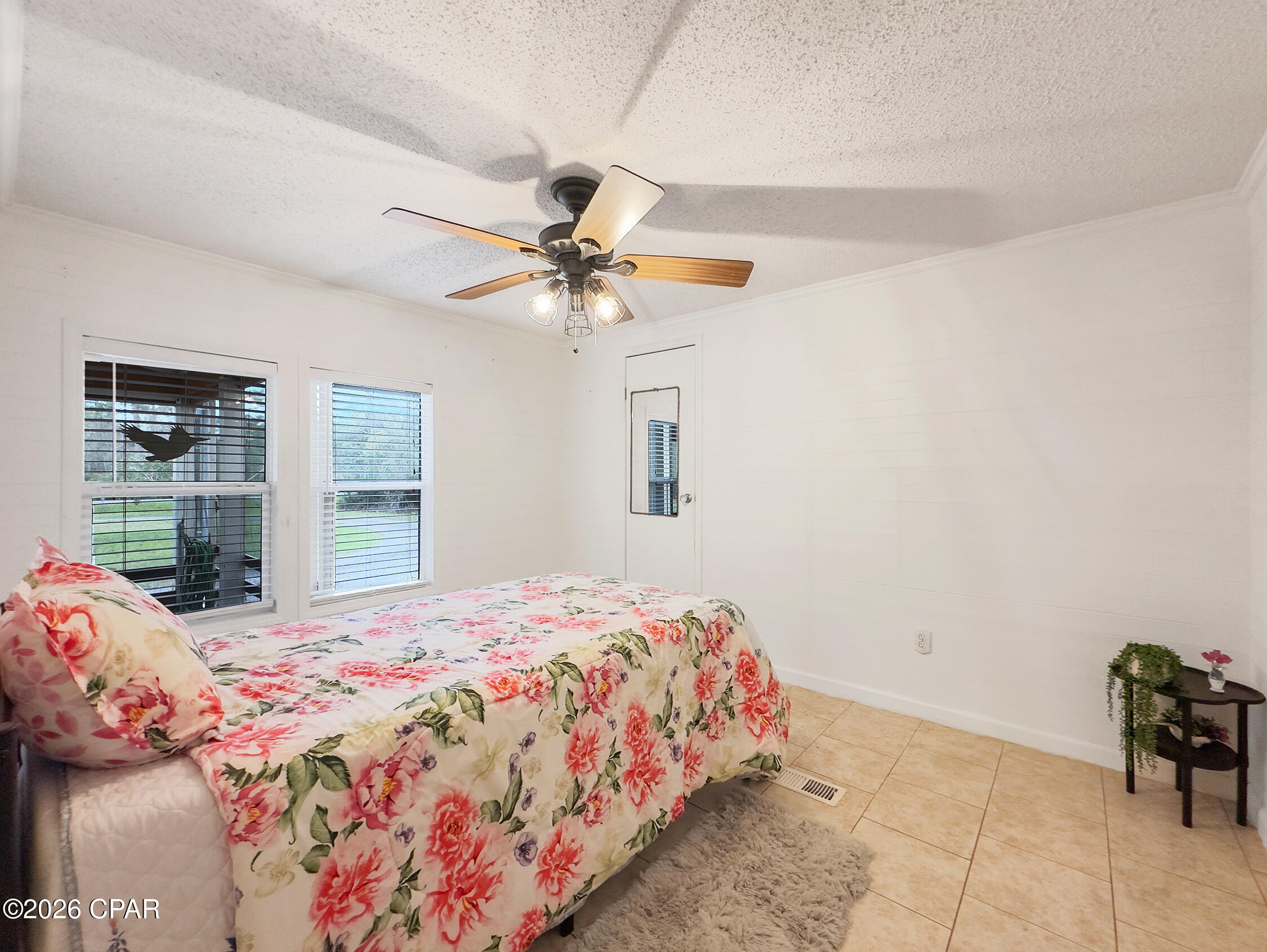 Listing photo id 27 for 1584 Peachtree Road