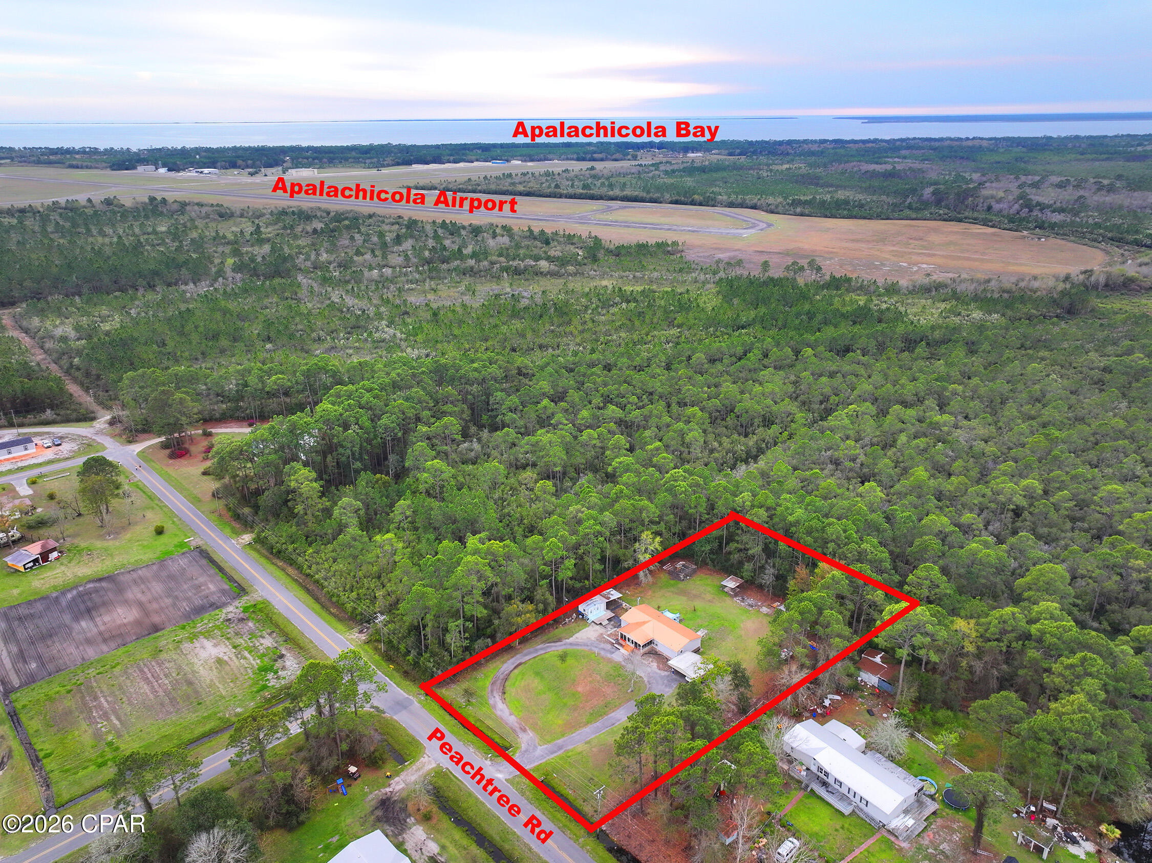 Listing photo id 34 for 1584 Peachtree Road