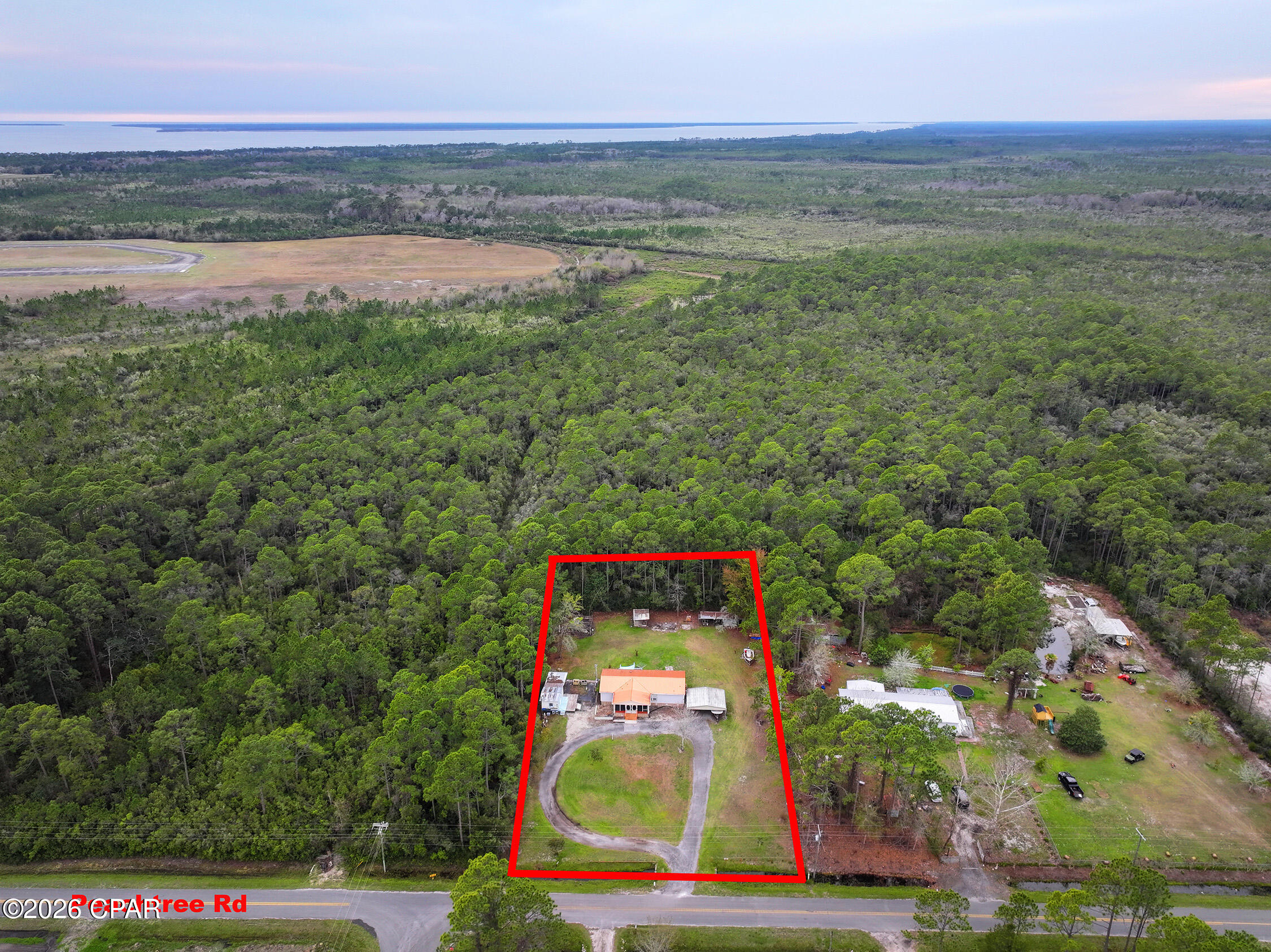 Listing photo id 35 for 1584 Peachtree Road