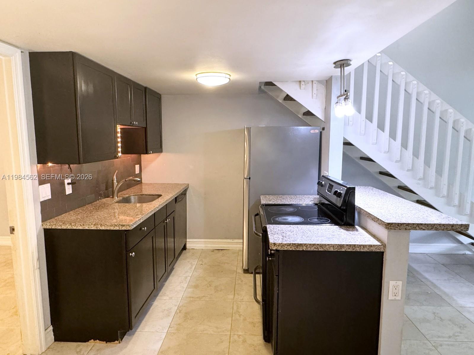 Property photo # 7