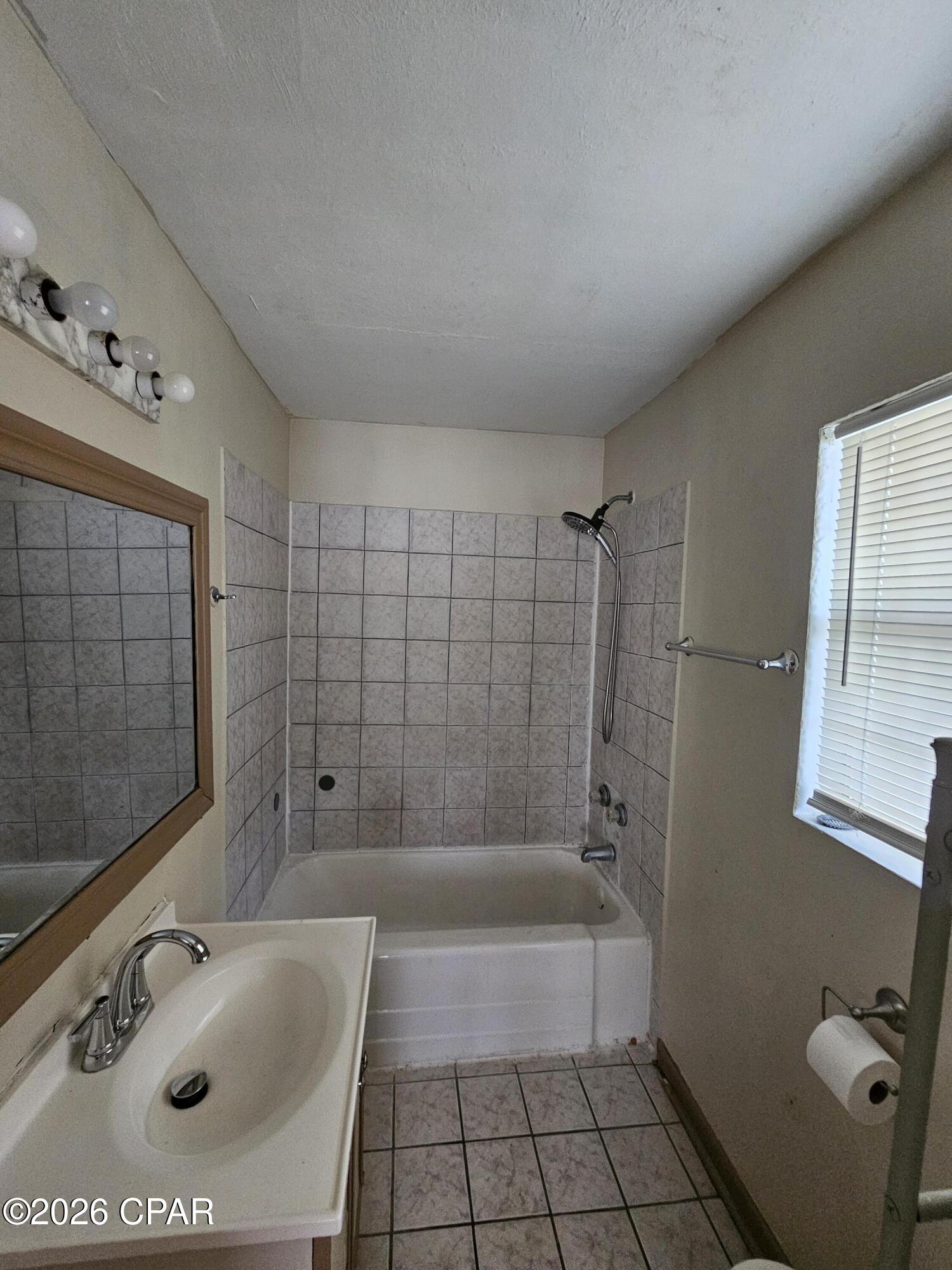 Image 14 For 1814 Arthur Avenue A & B