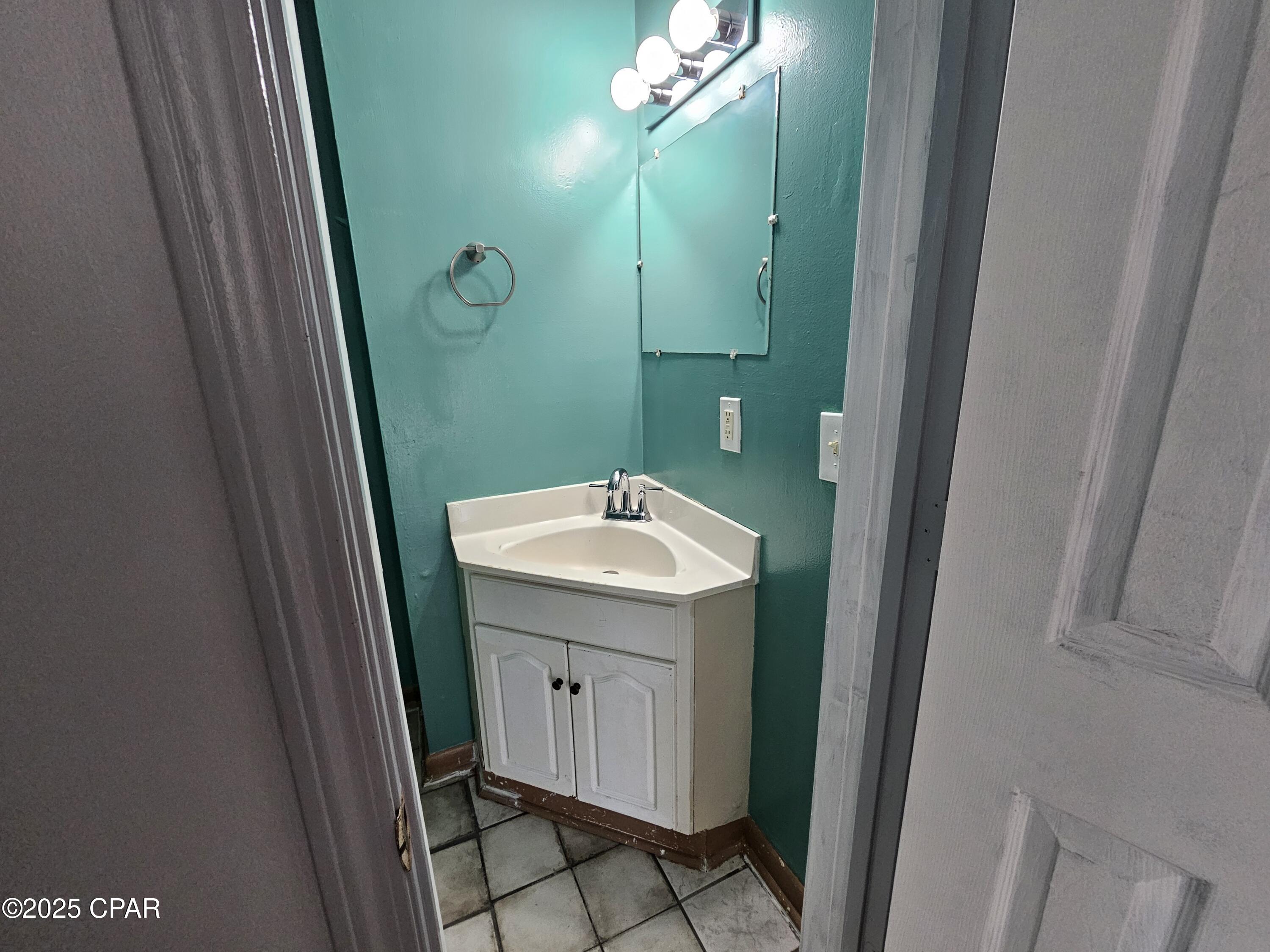 Image 8 For 1814 Arthur Avenue A & B