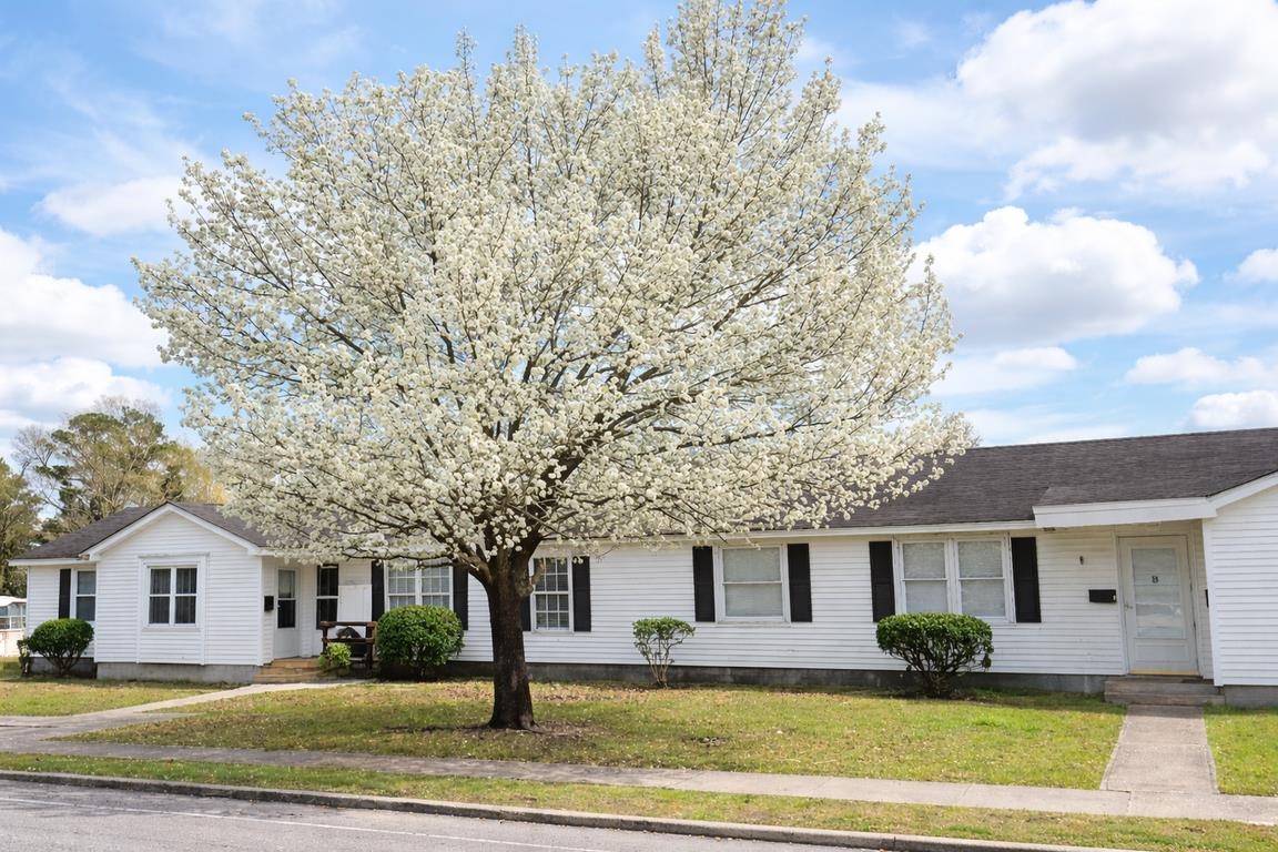 811 17th Ave. Conway, SC 29526