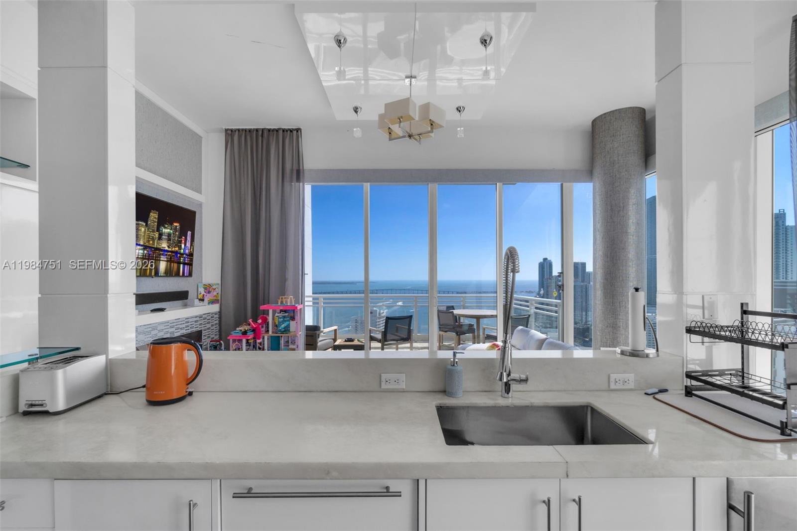 900 Brickell Key Blvd #2904