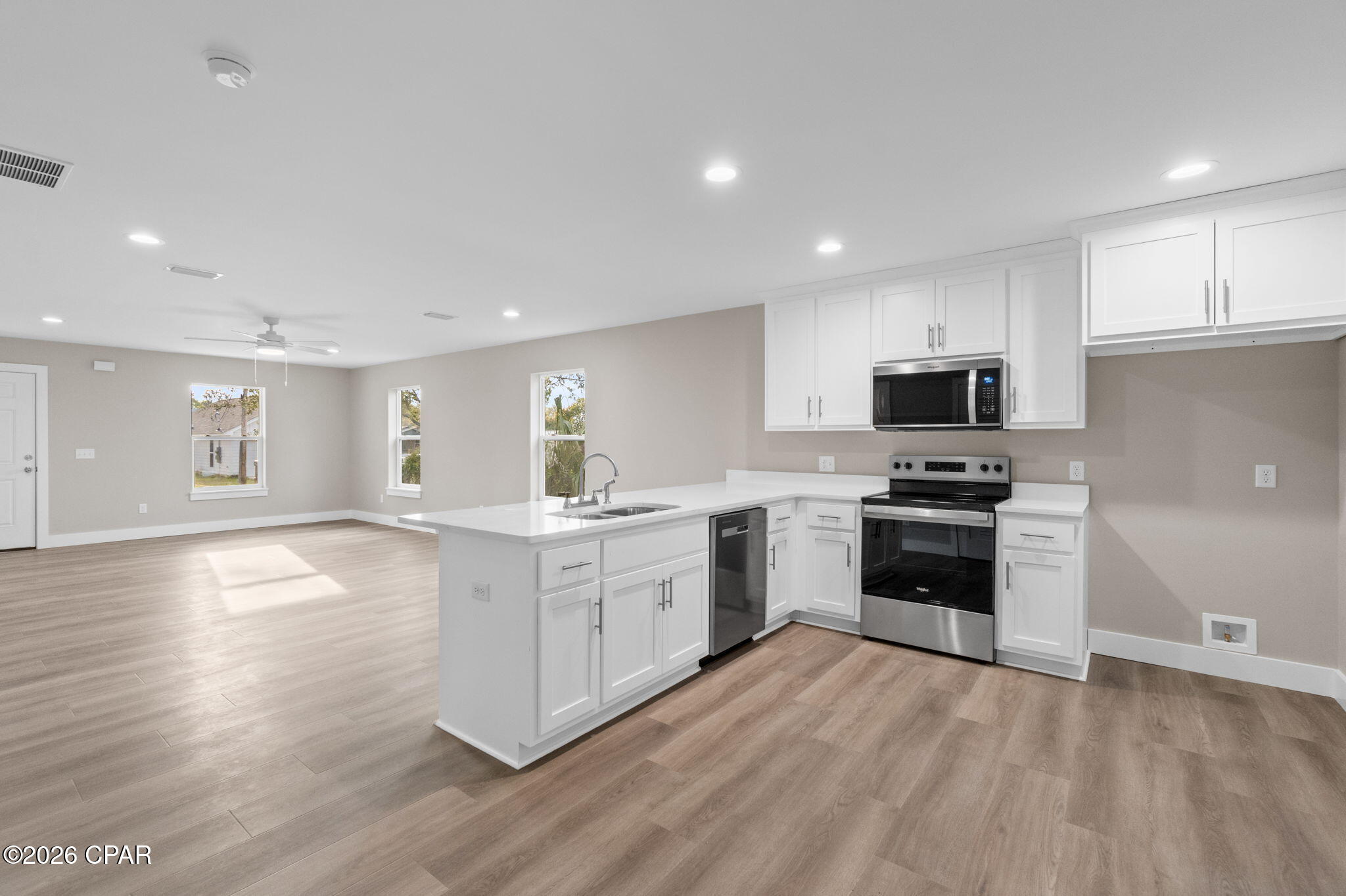 Image 9 For 727 Kirklin Avenue