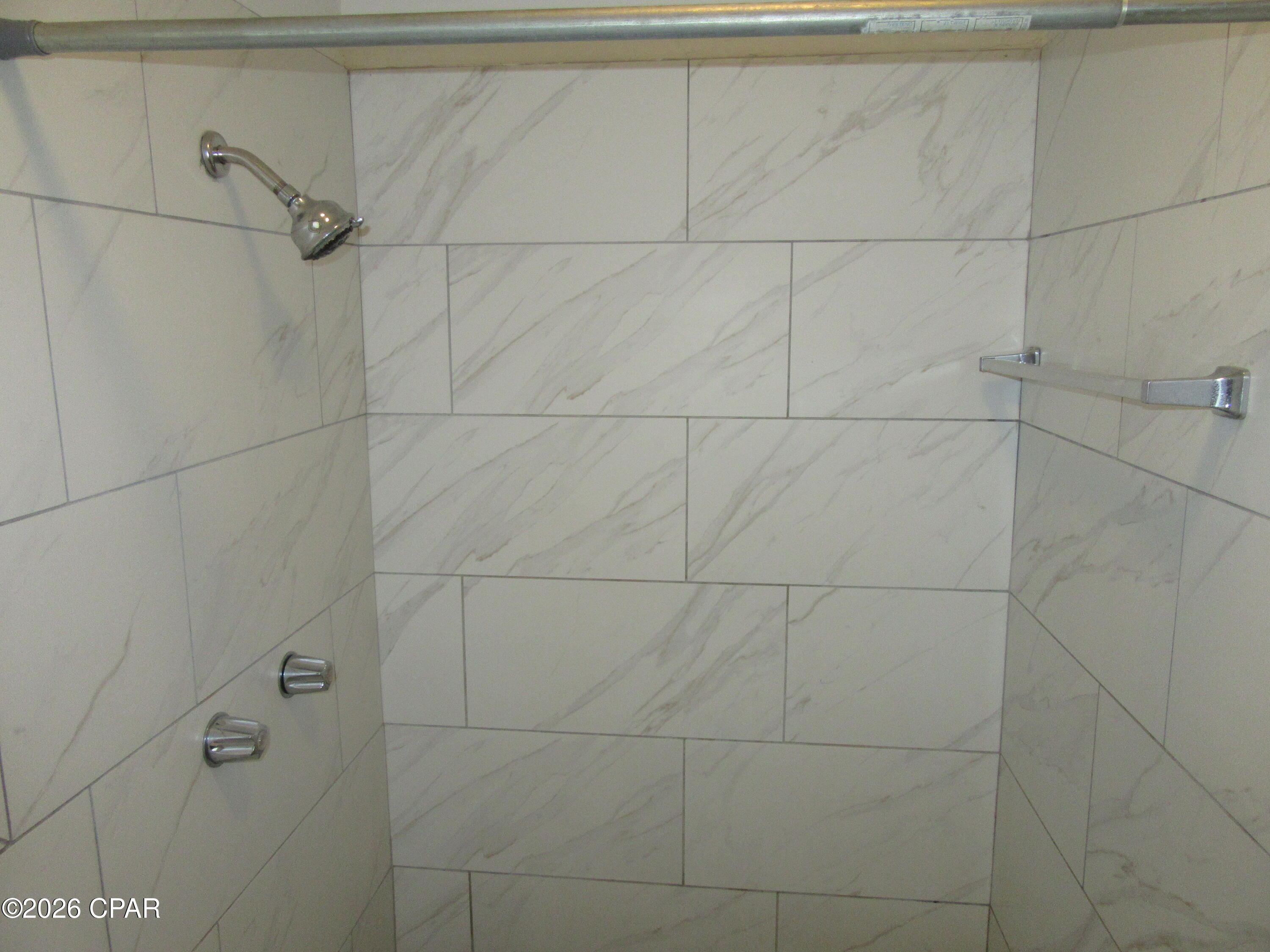 Image 12 For 1511 Molitor Avenue #6