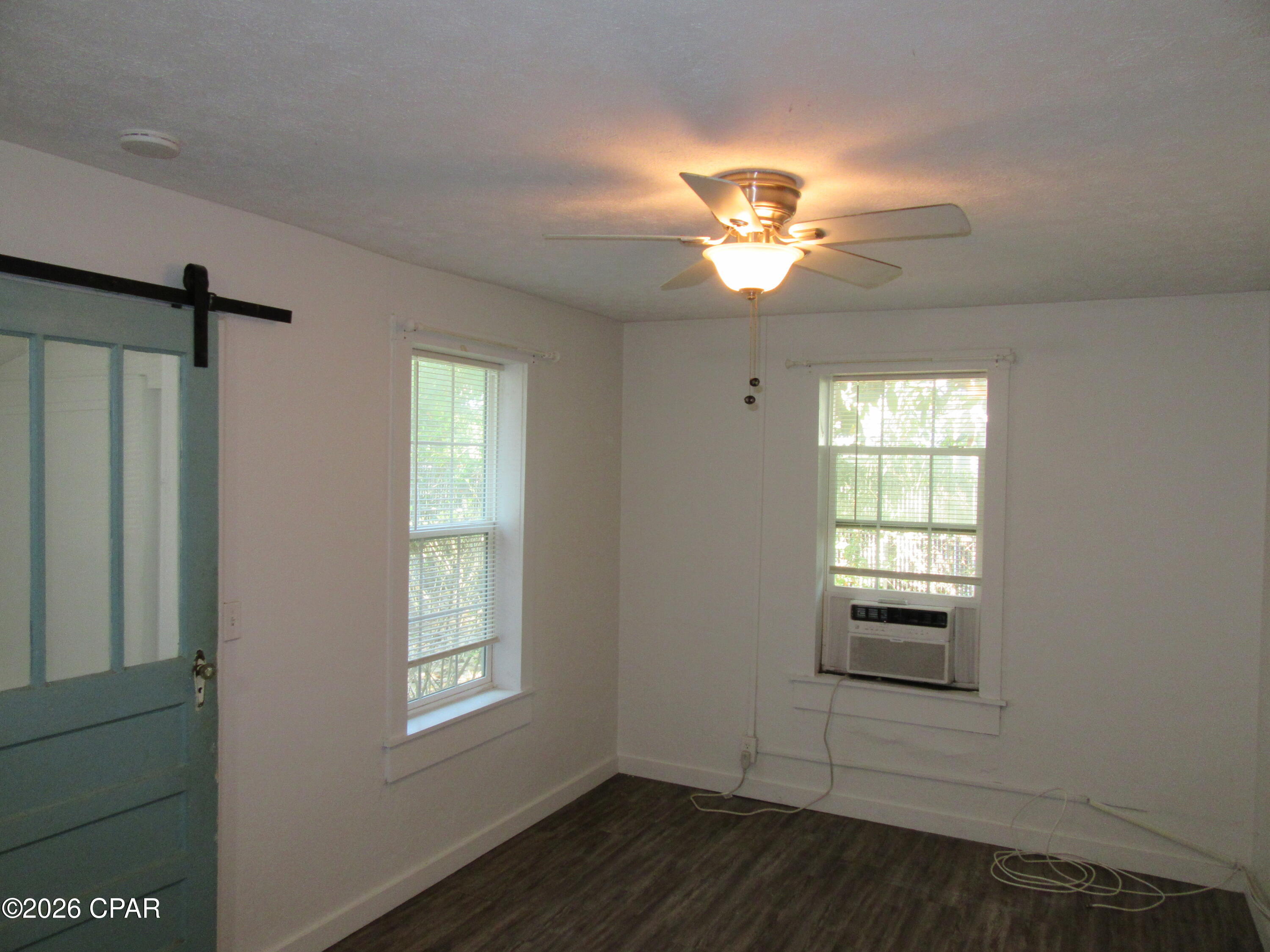 Image 4 For 1511 Molitor Avenue #6