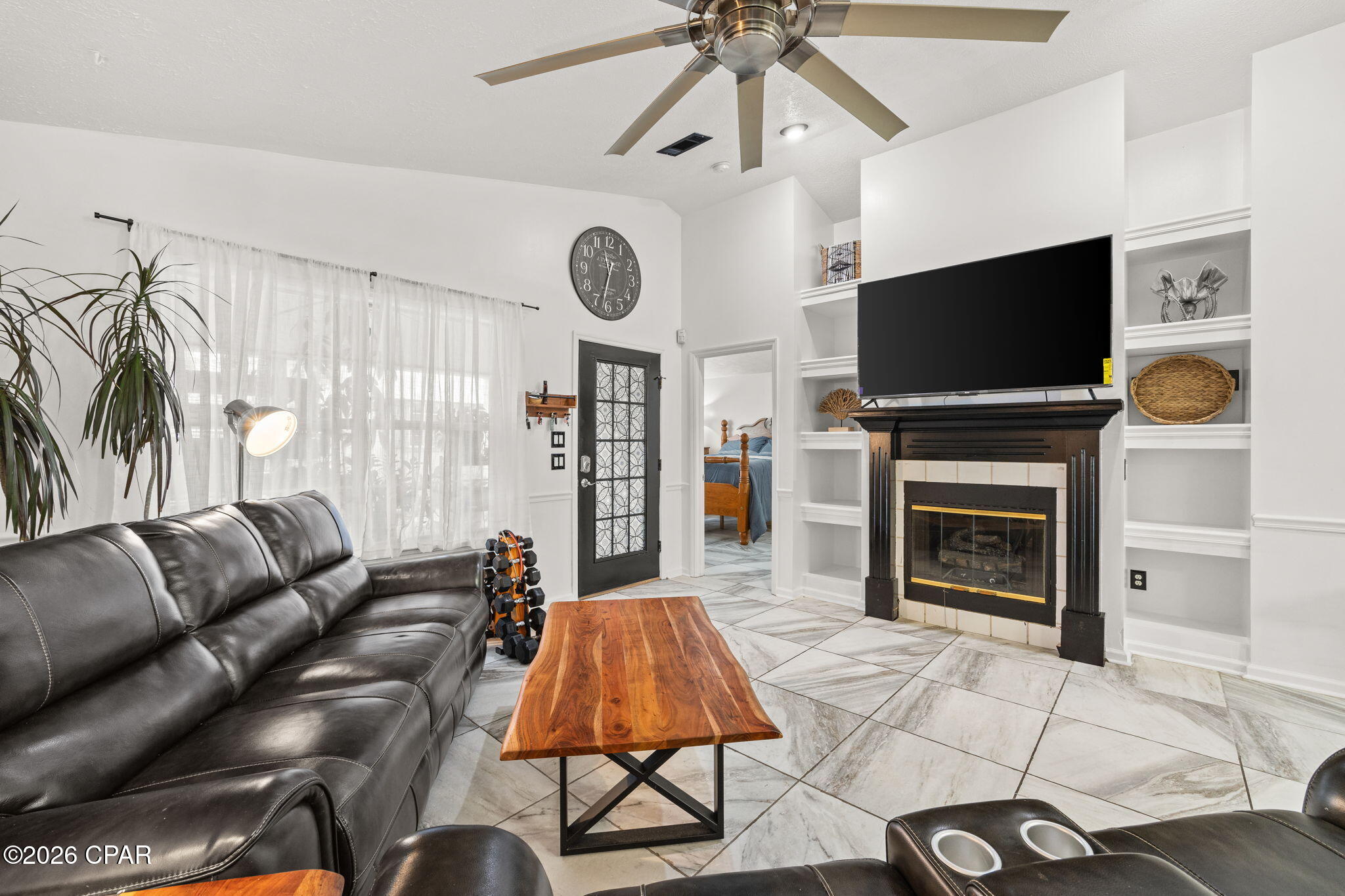 Image 12 For 17826 Front Beach Road