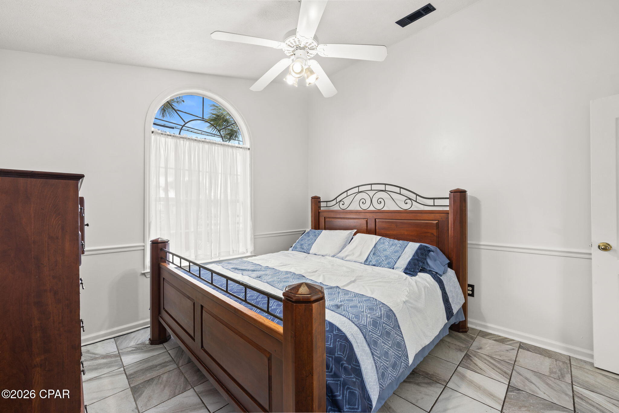 Image 15 For 17826 Front Beach Road