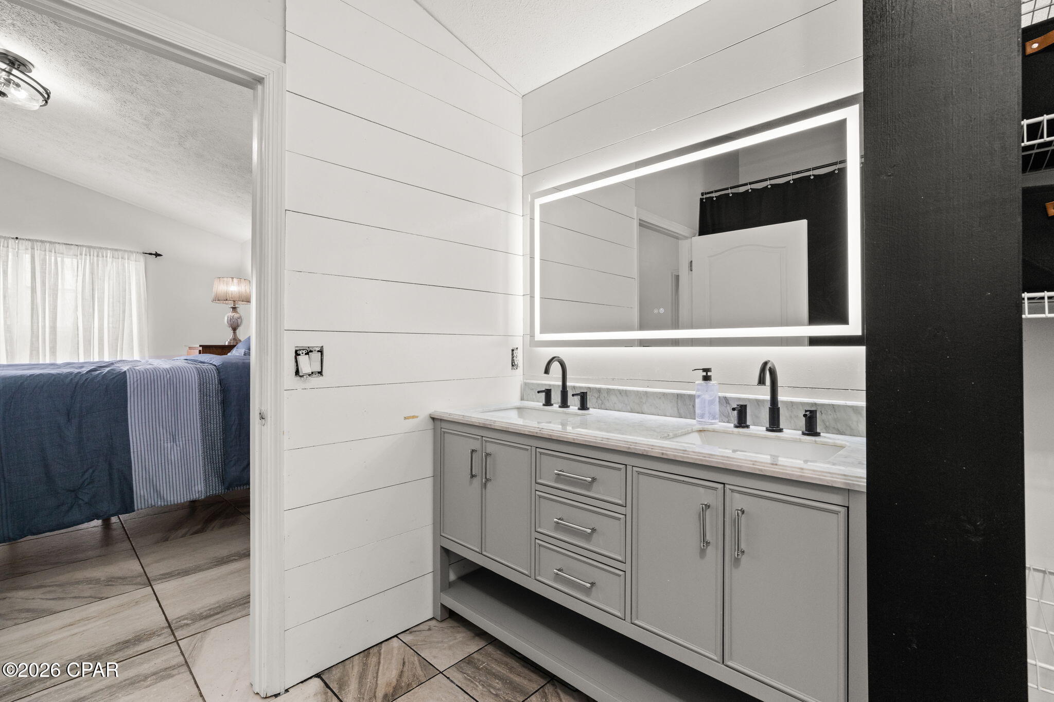 Image 21 For 17826 Front Beach Road