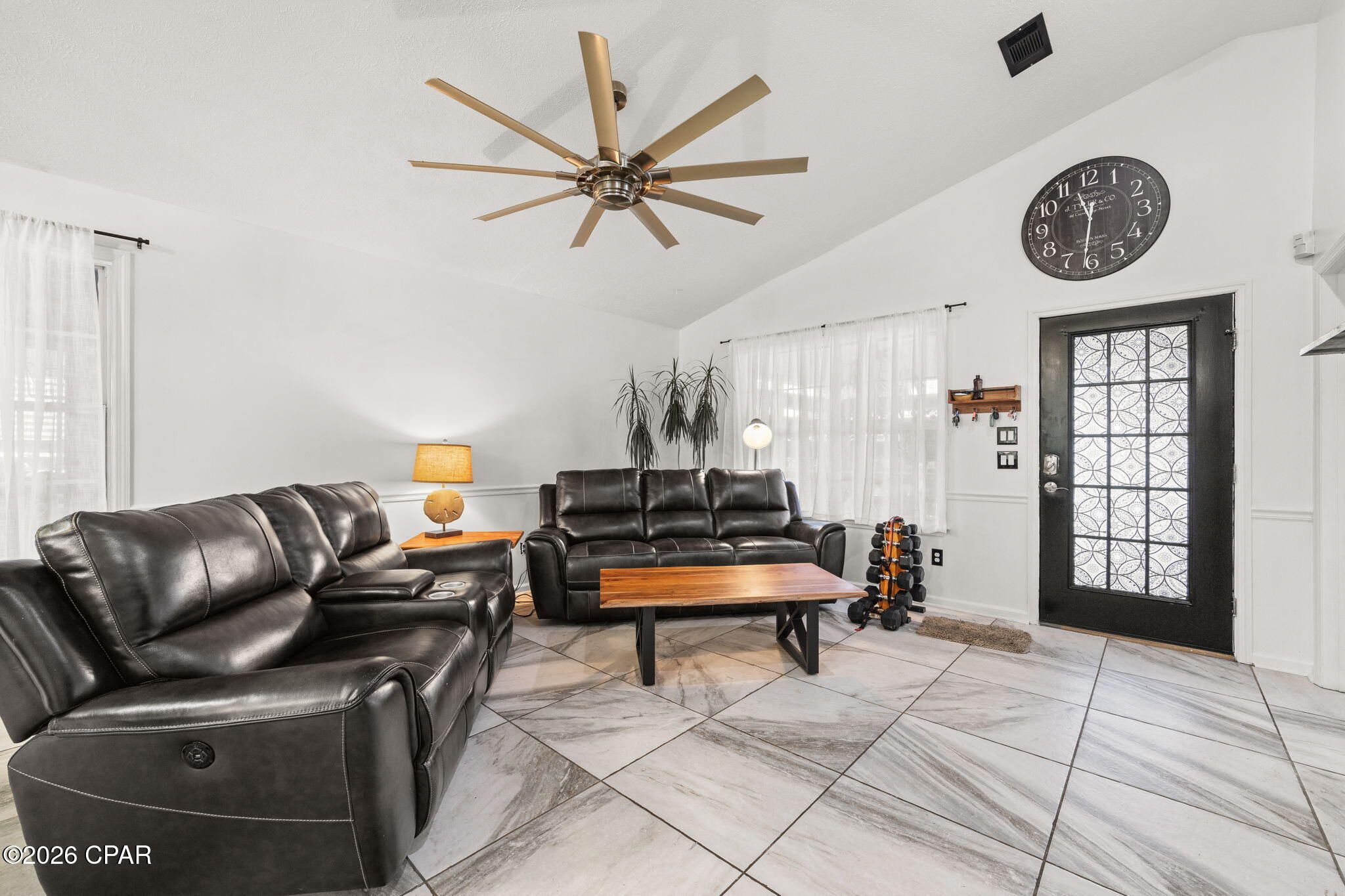 Image 9 For 17826 Front Beach Road