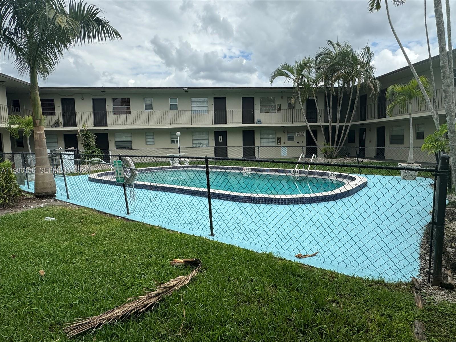 Villas Of West Bird Condo