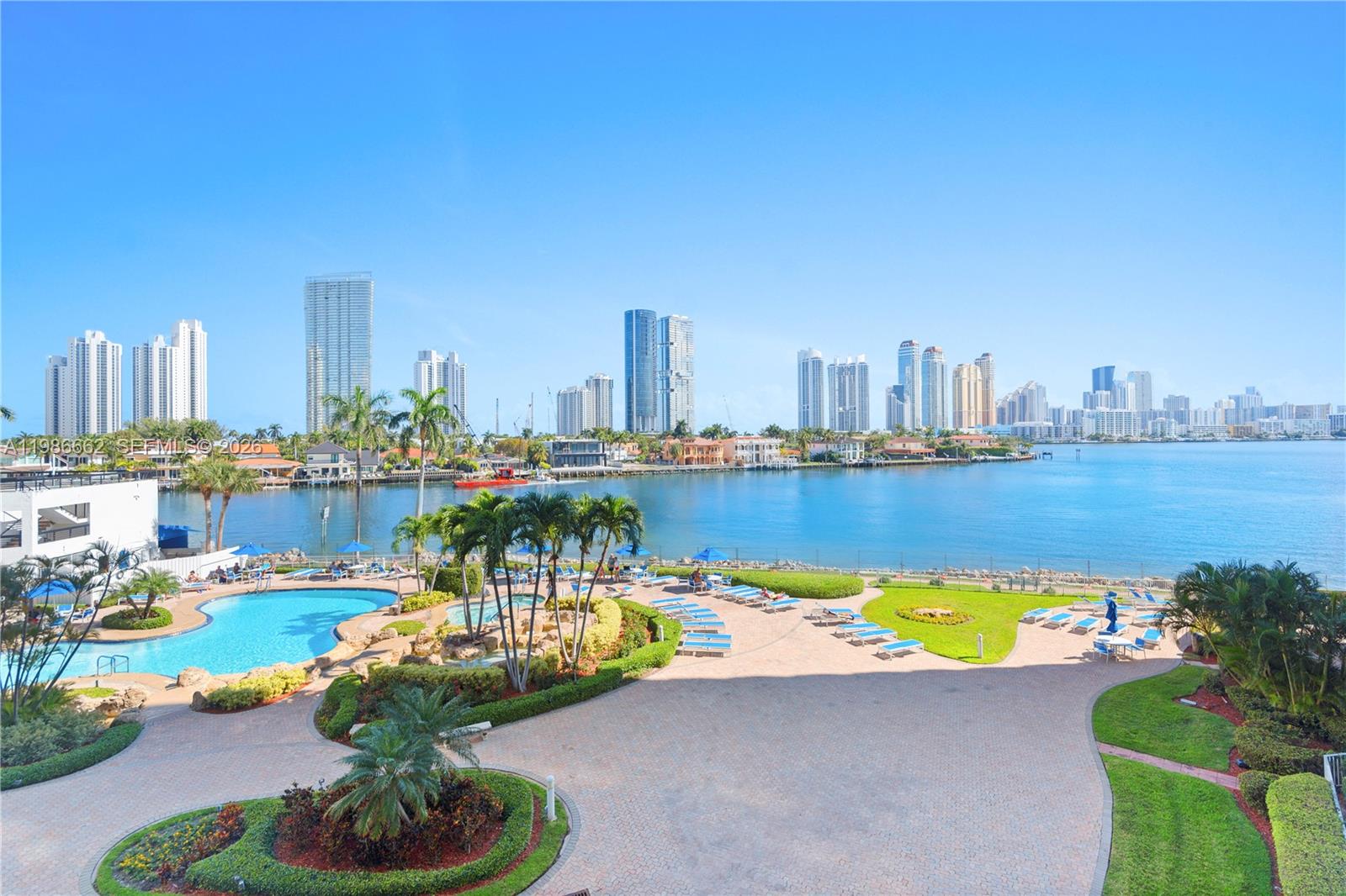 Mystic Pointe Condo No Th