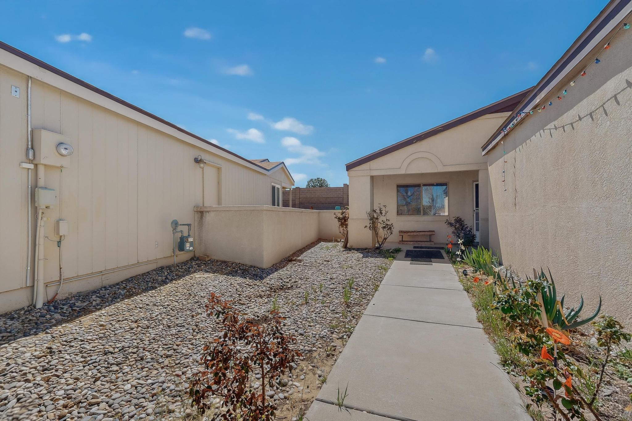 Homes for sale in Rio Rancho, NM | 1800 Lee Loop Ne, Rio Rancho, NM 87144 | MLS# 1100262
