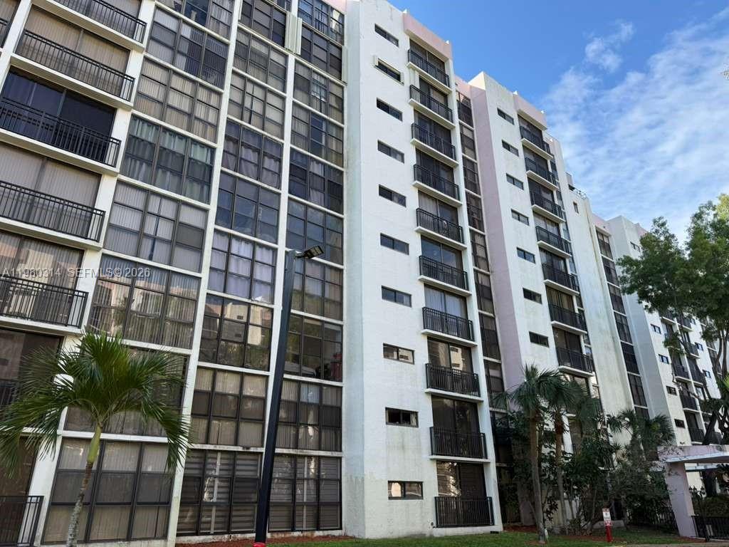 Plaza Of Americas Condo P