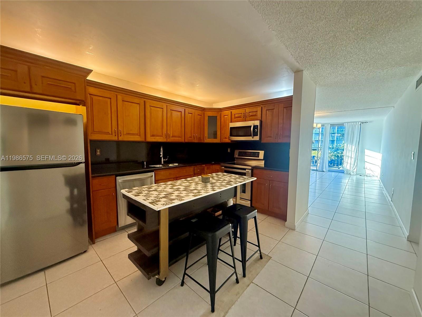 Three Horizons South Cond