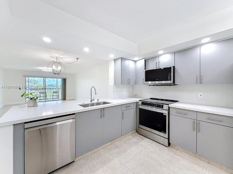 Cambridge At Century Vill