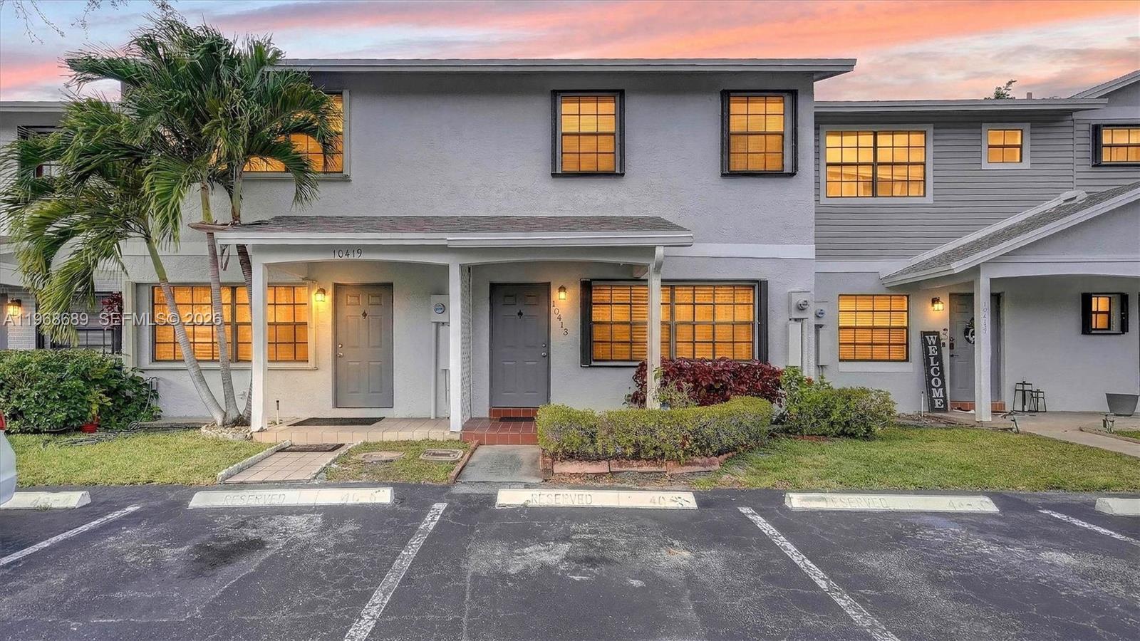 Pembroke Pointe Section T