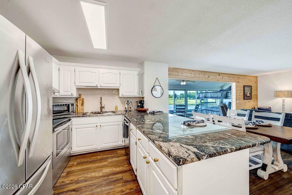 Image 10 For 4725 Bay Point Road 260