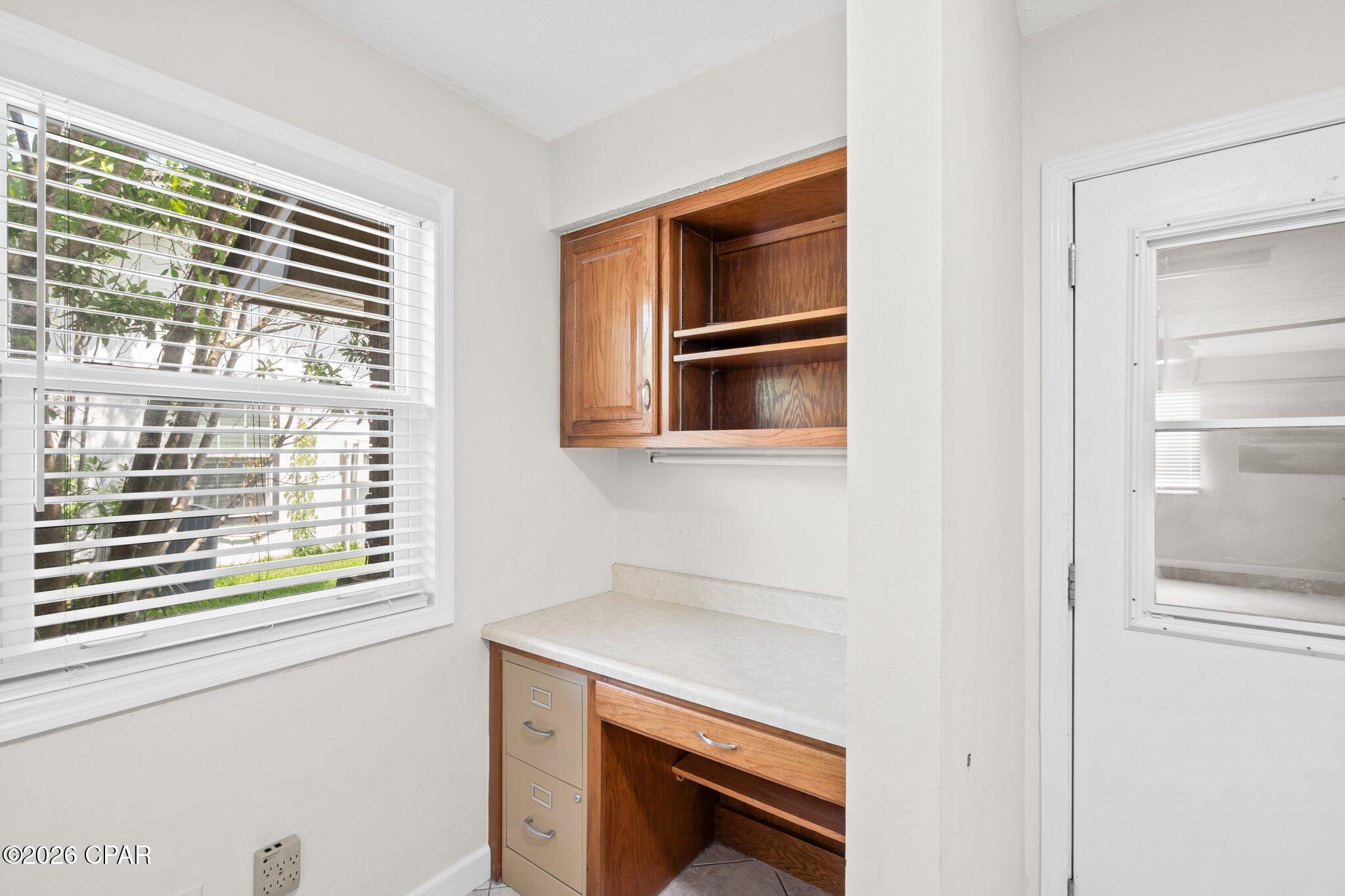 Listing photo id 11 for 136 Derby Woods Drive