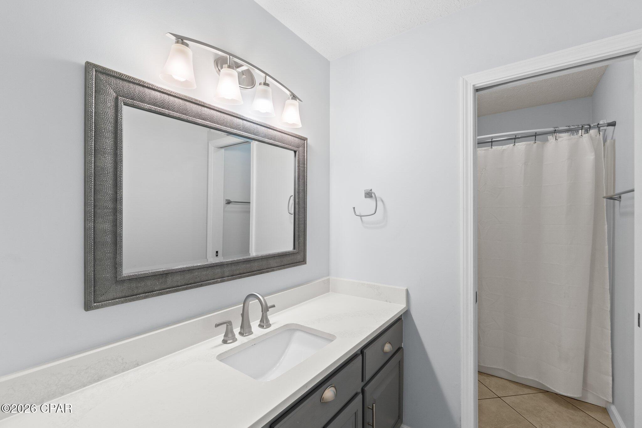 Listing photo id 14 for 136 Derby Woods Drive