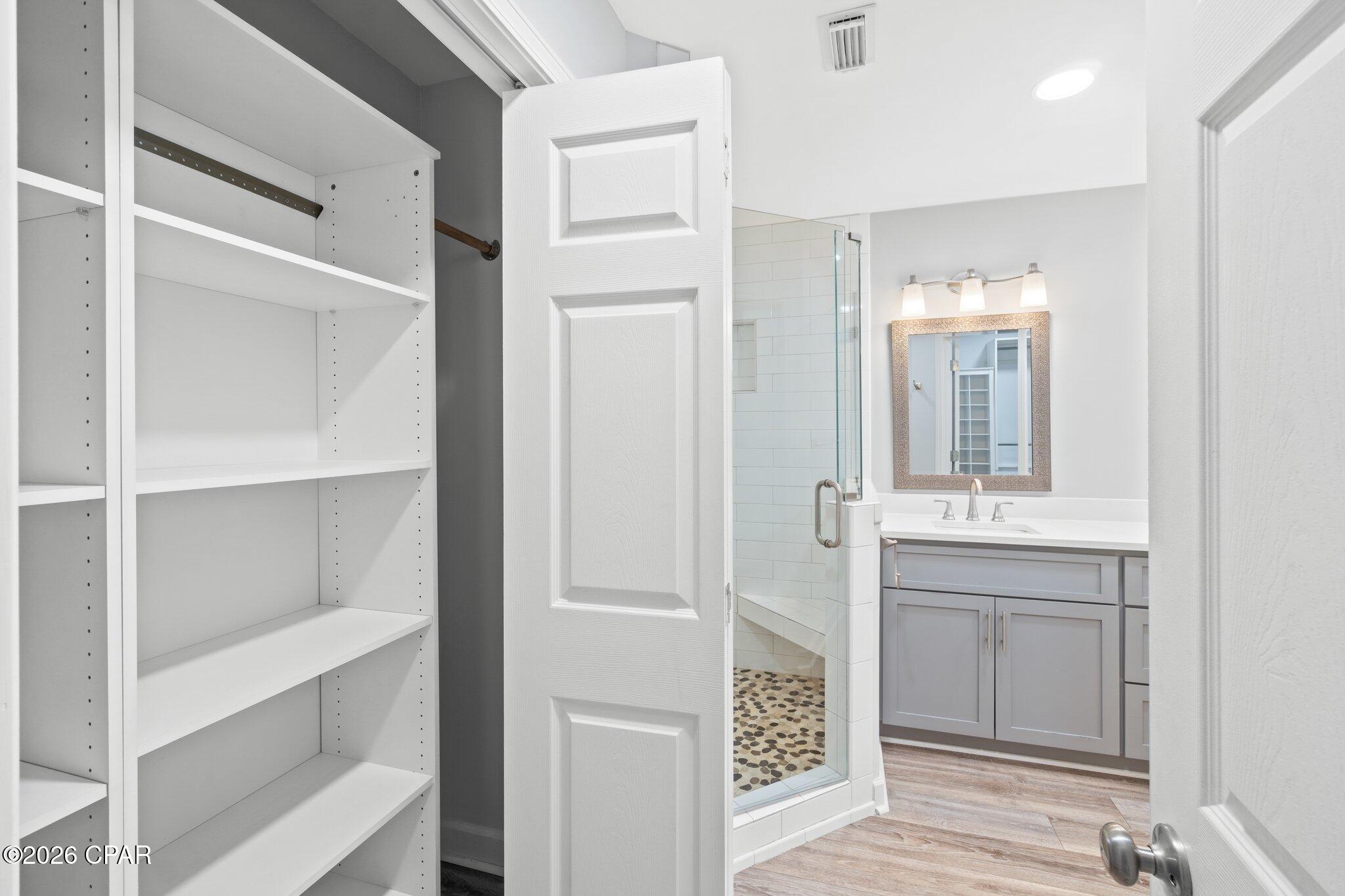 Listing photo id 19 for 136 Derby Woods Drive