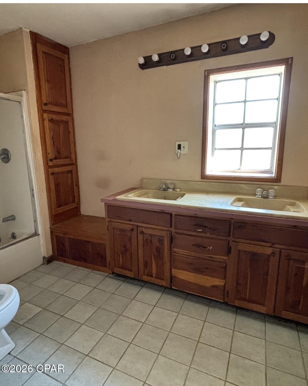 Image 4 For 19655 Barfield Road