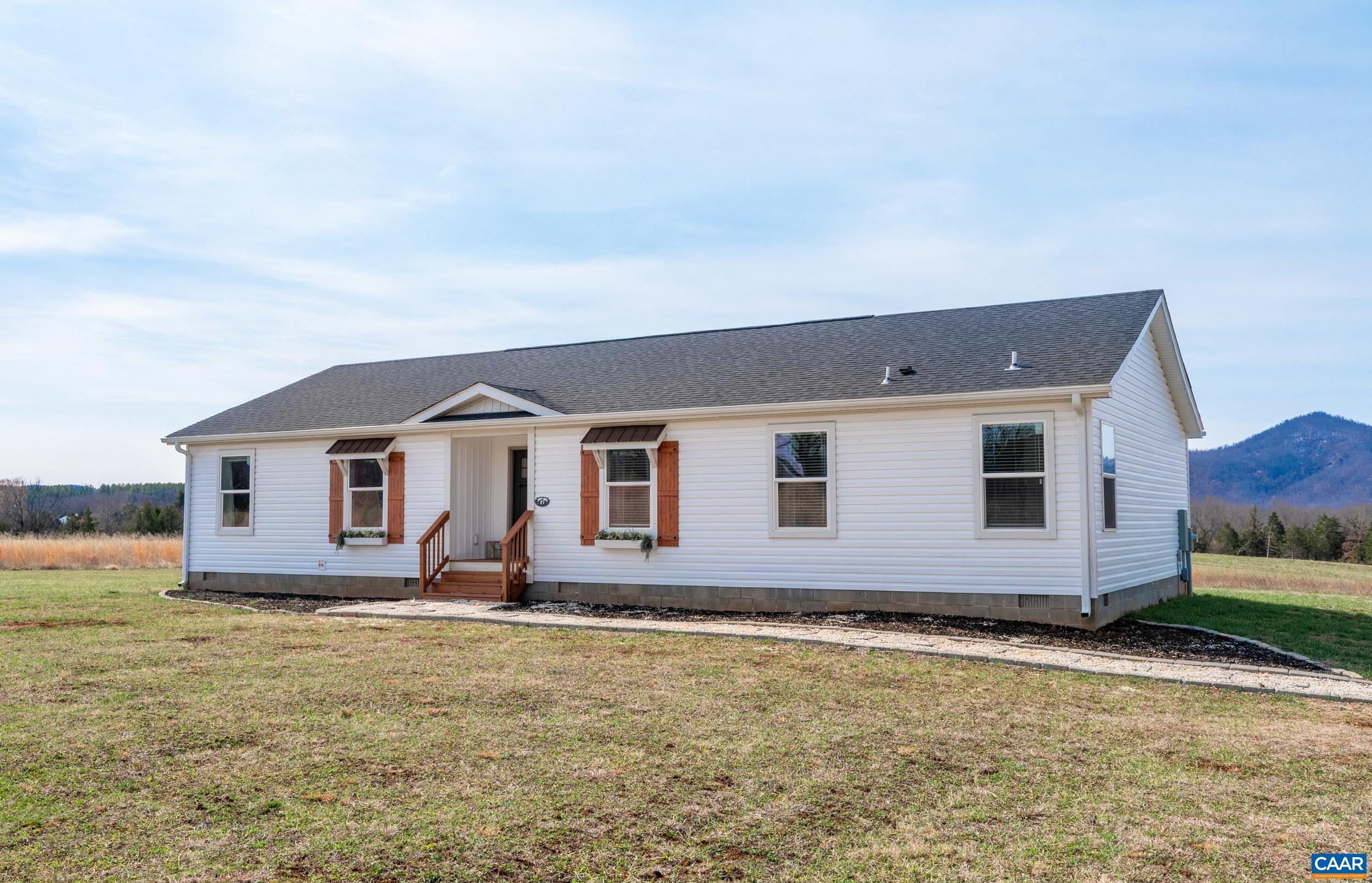 1600 ROCK SPRING RD, Faber, VA 22938