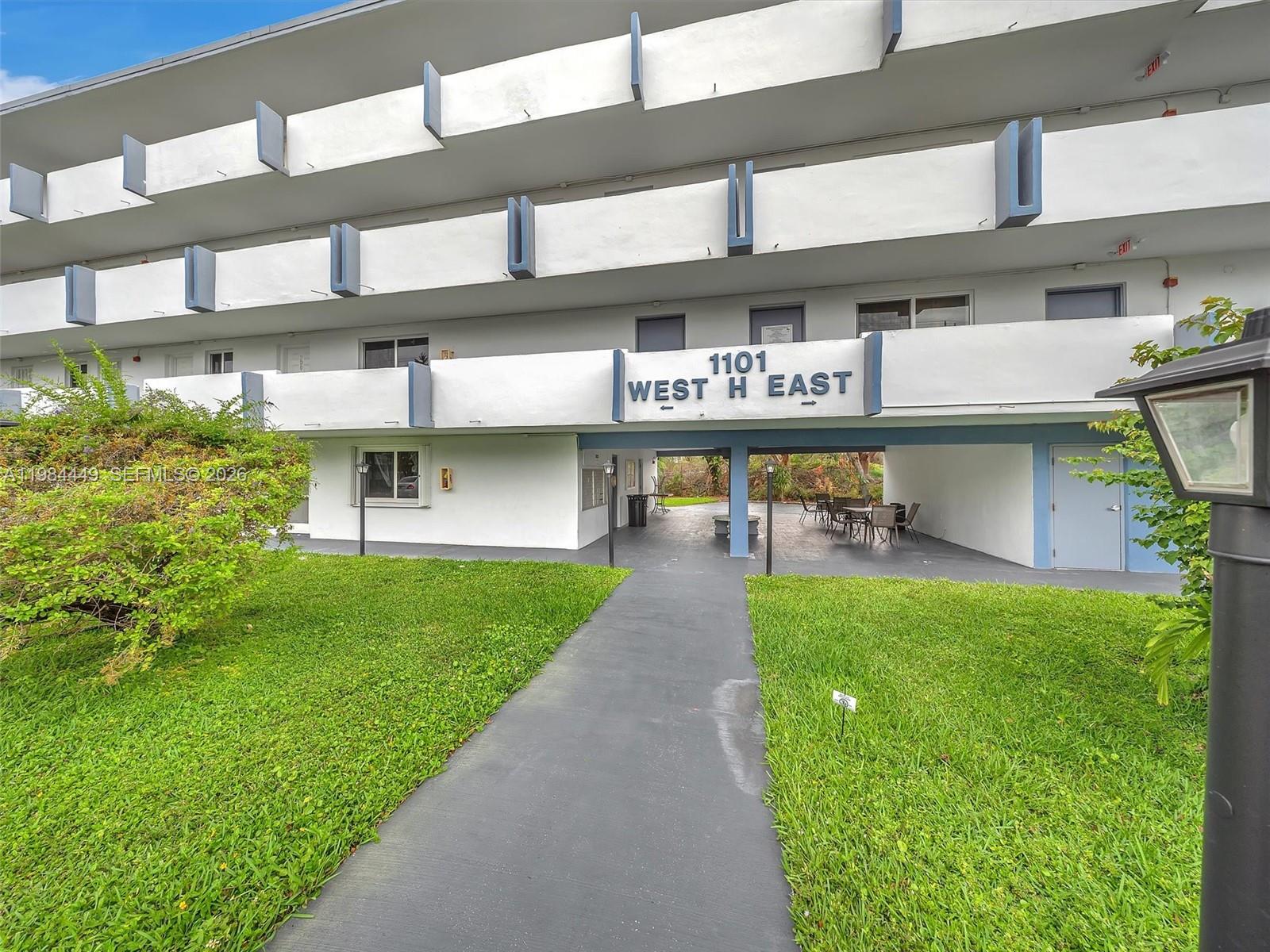 Rolling Green Condo H