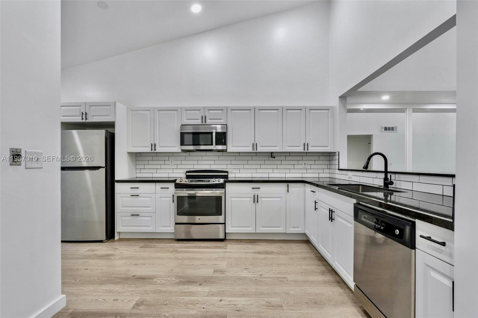 Property photo # 6