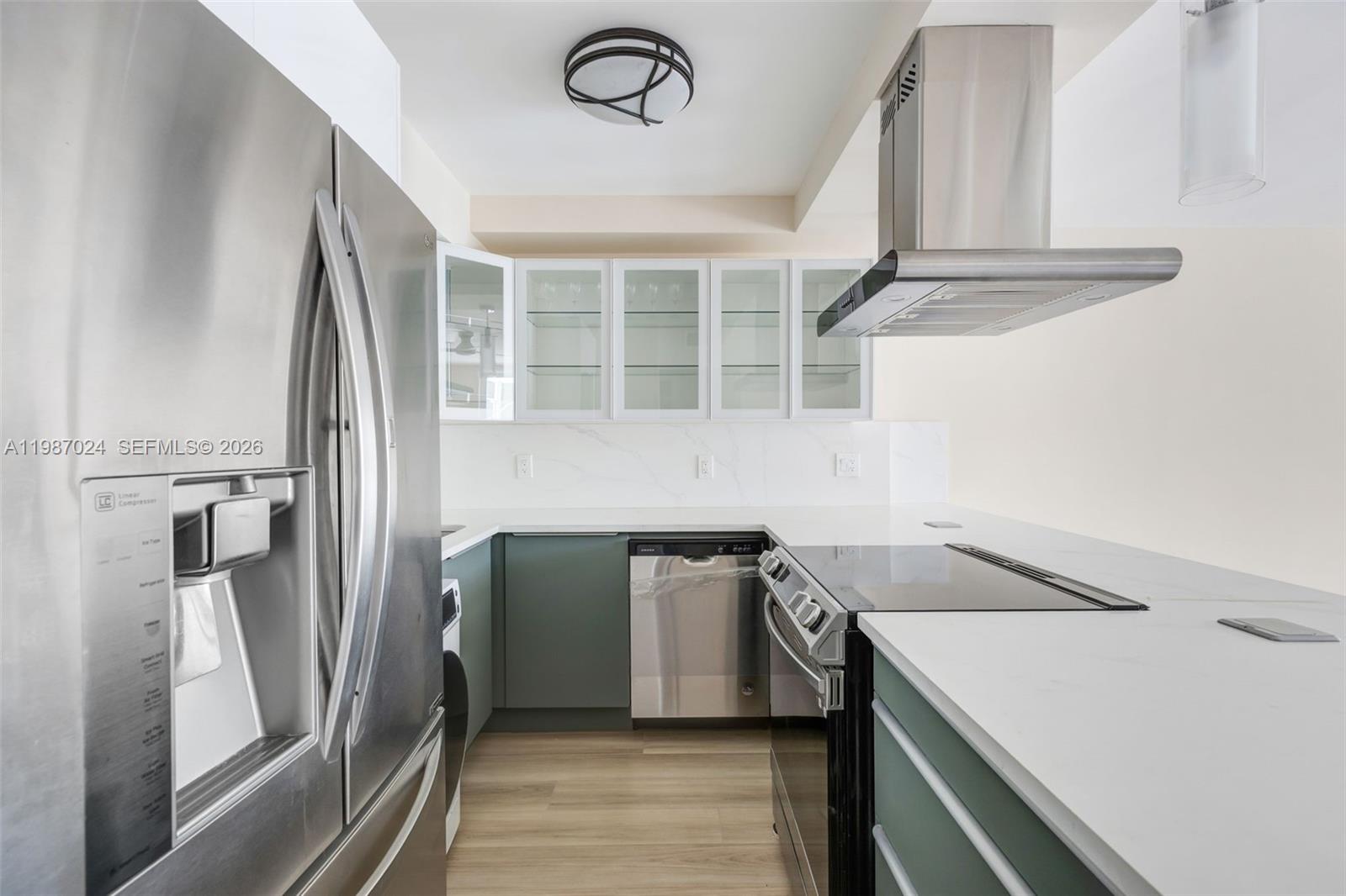 Eastern Shores White Hous