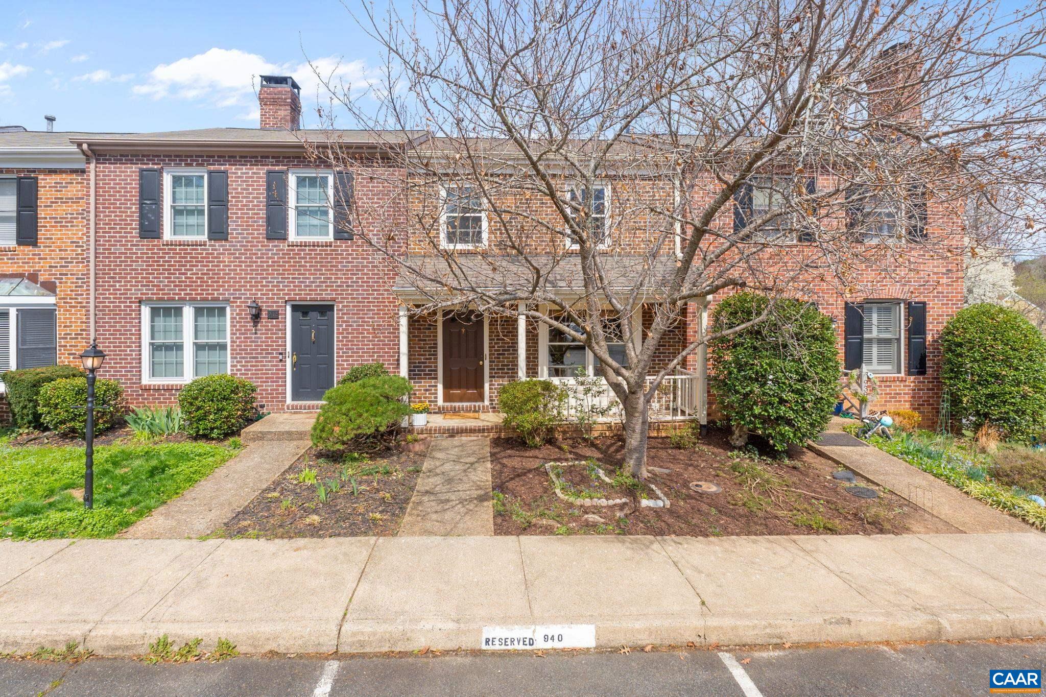 940 HUNTWOOD LN, Charlottesville, VA 22901