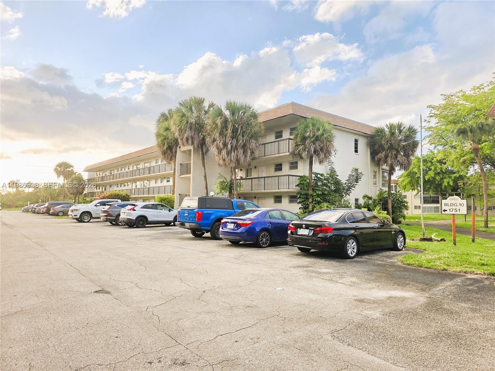 Omega Condo No 10