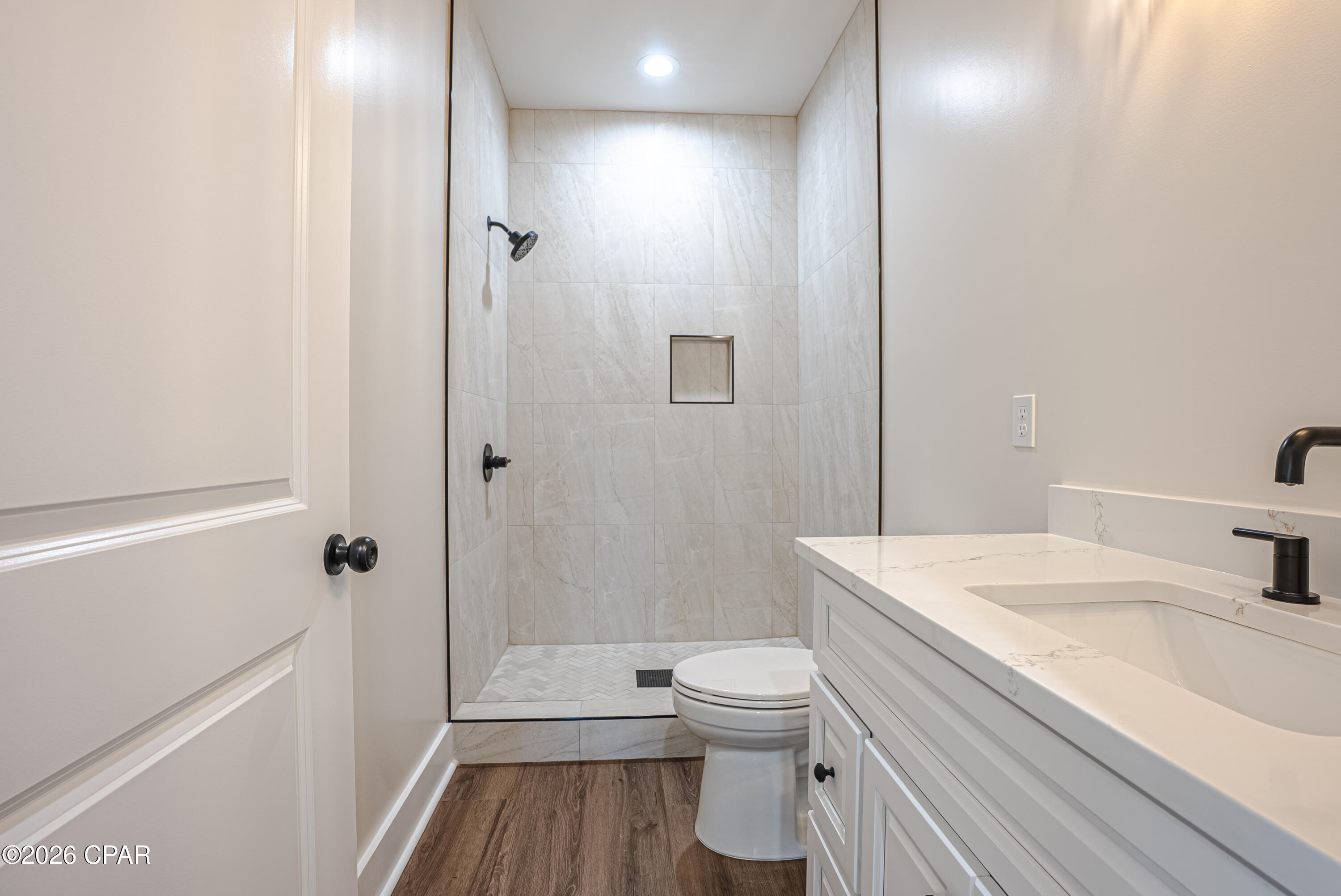 Image 32 For 615 Sea Breeze Drive