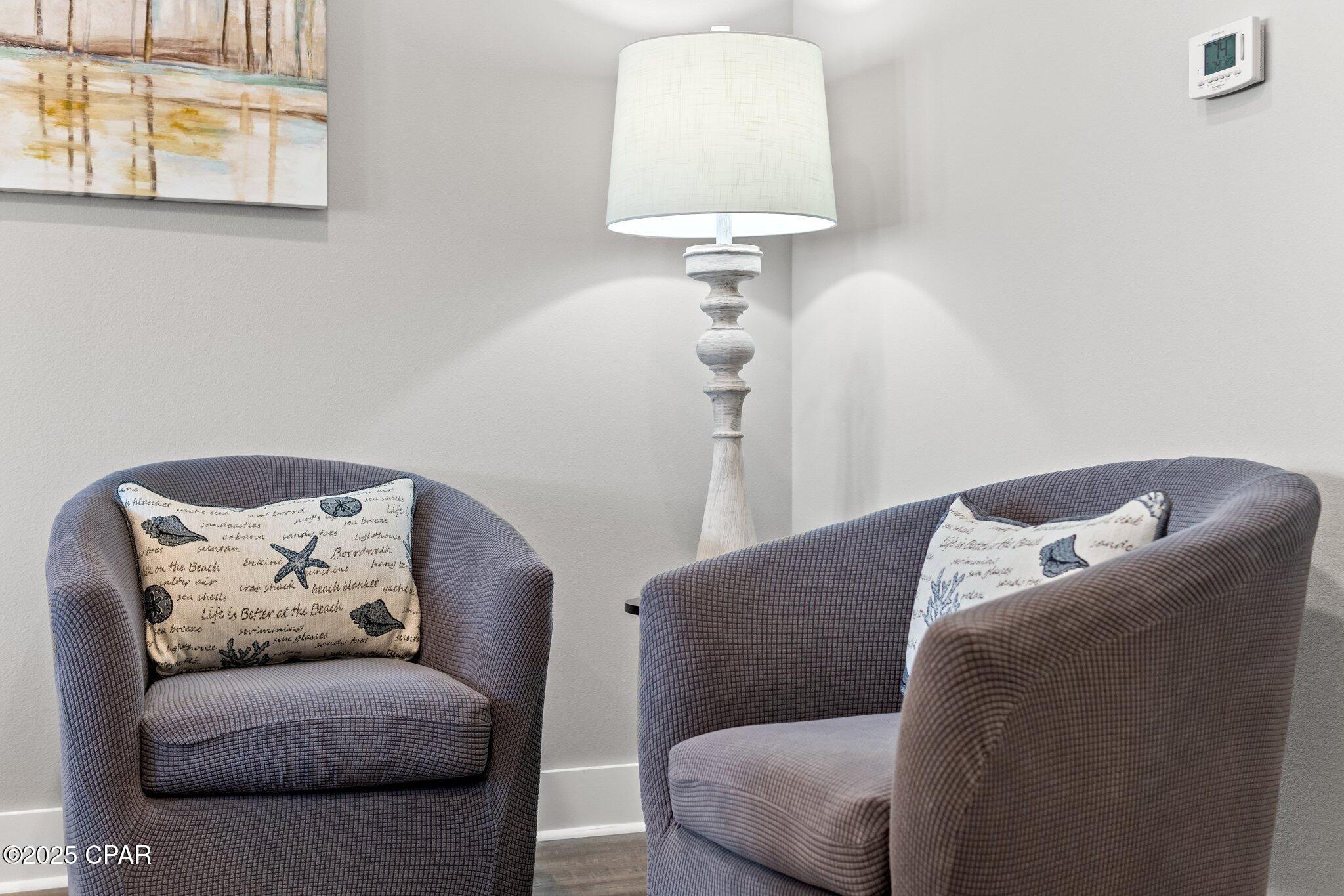 Image 12 For 529 Christmas Tree Lane