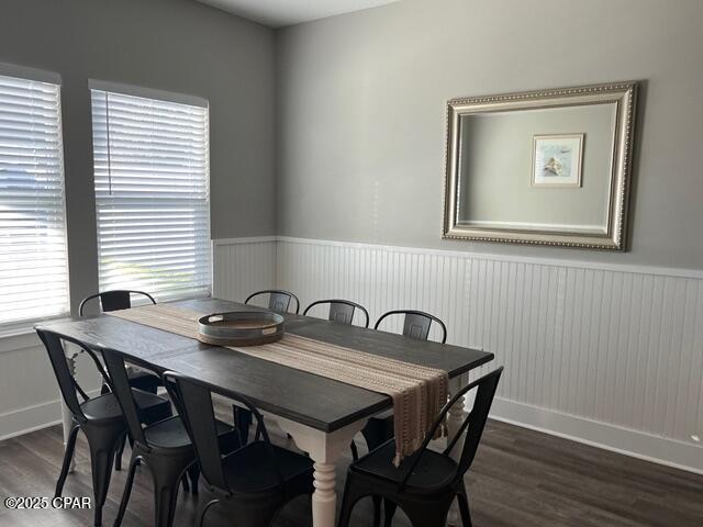 Image 24 For 529 Christmas Tree Lane