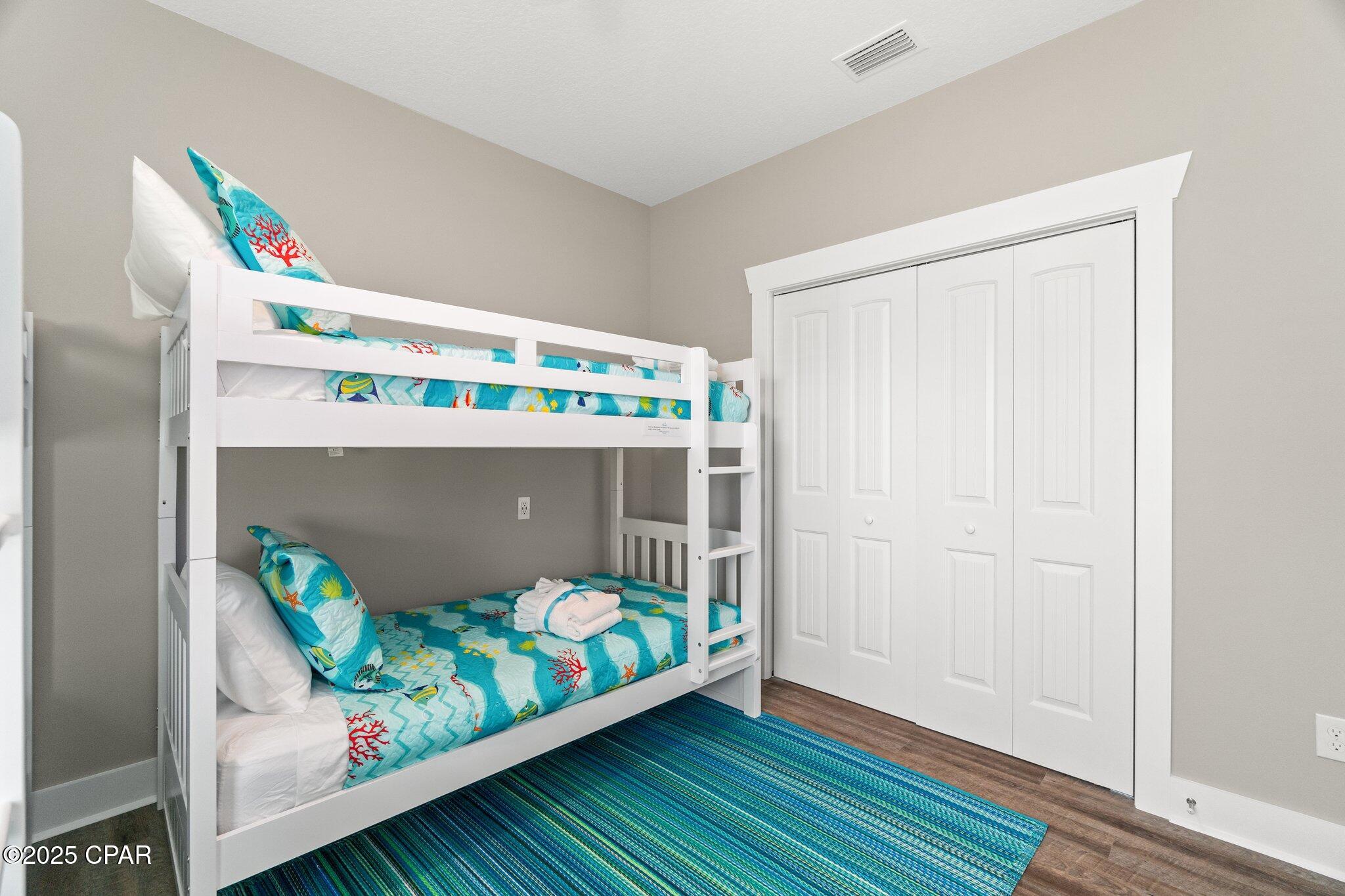 Image 39 For 529 Christmas Tree Lane