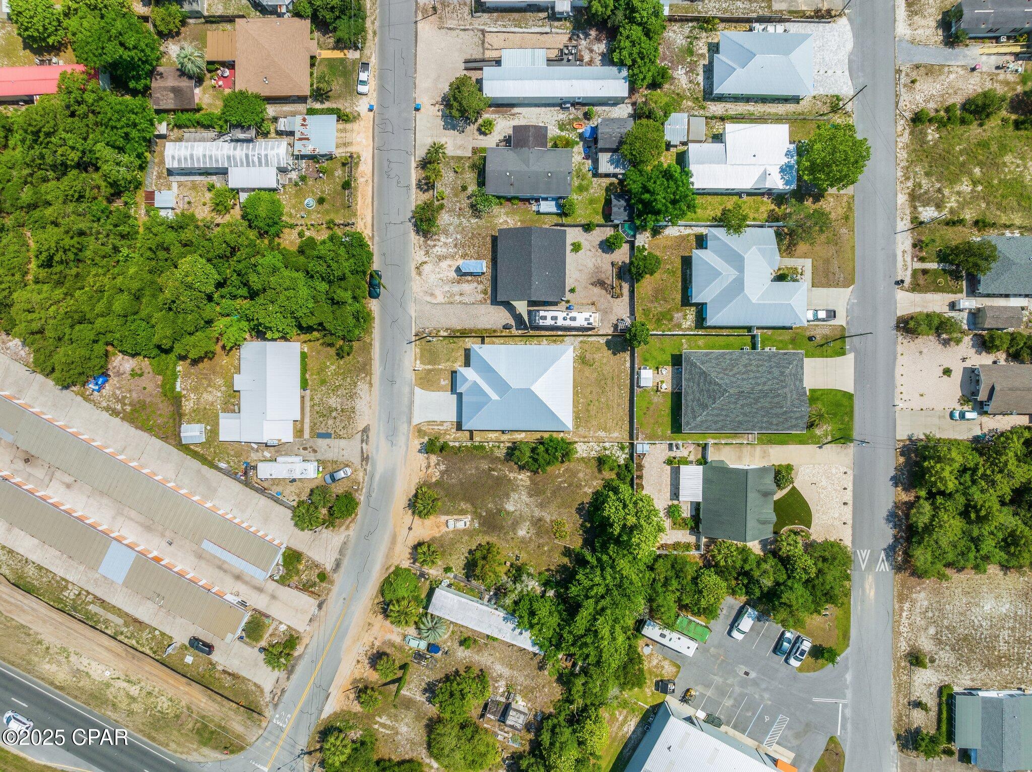 Image 52 For 529 Christmas Tree Lane