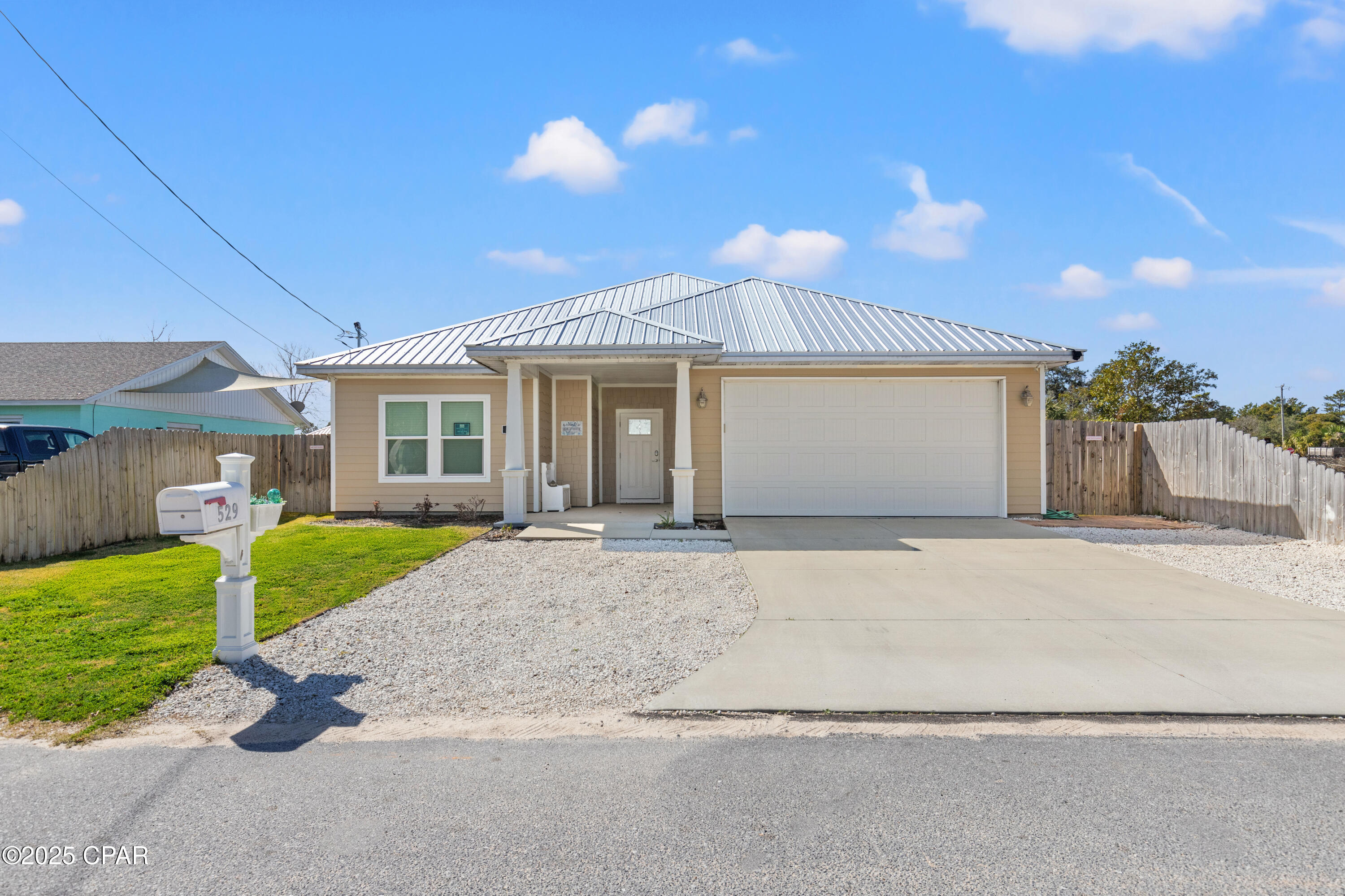 Image 6 For 529 Christmas Tree Lane