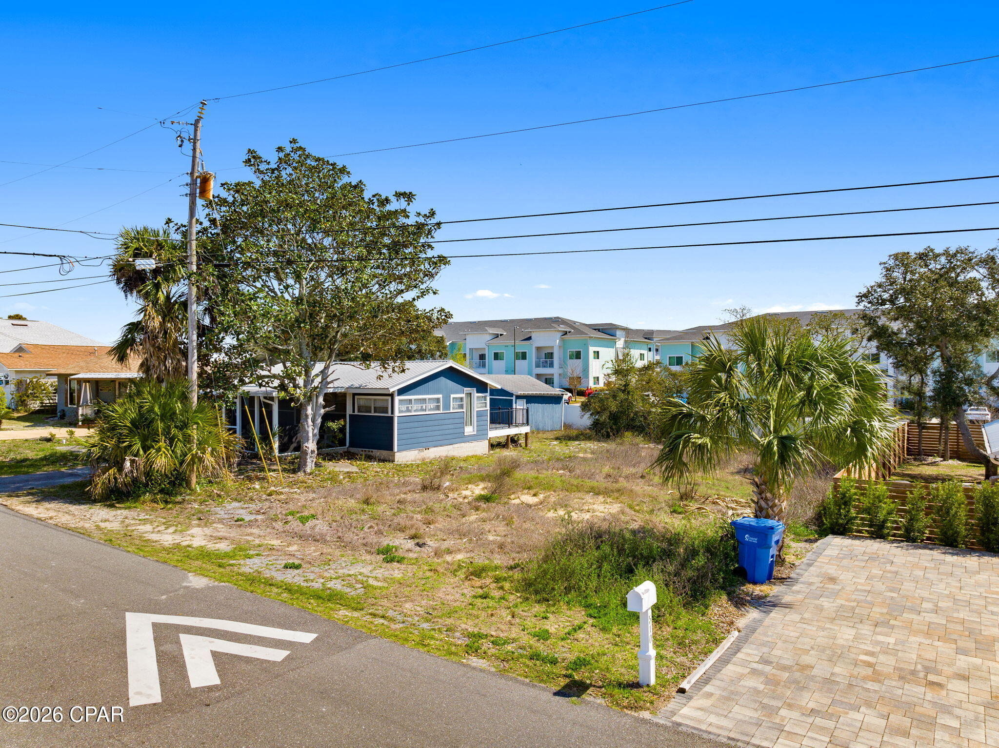 Image 5 For 512 Le Grand Drive