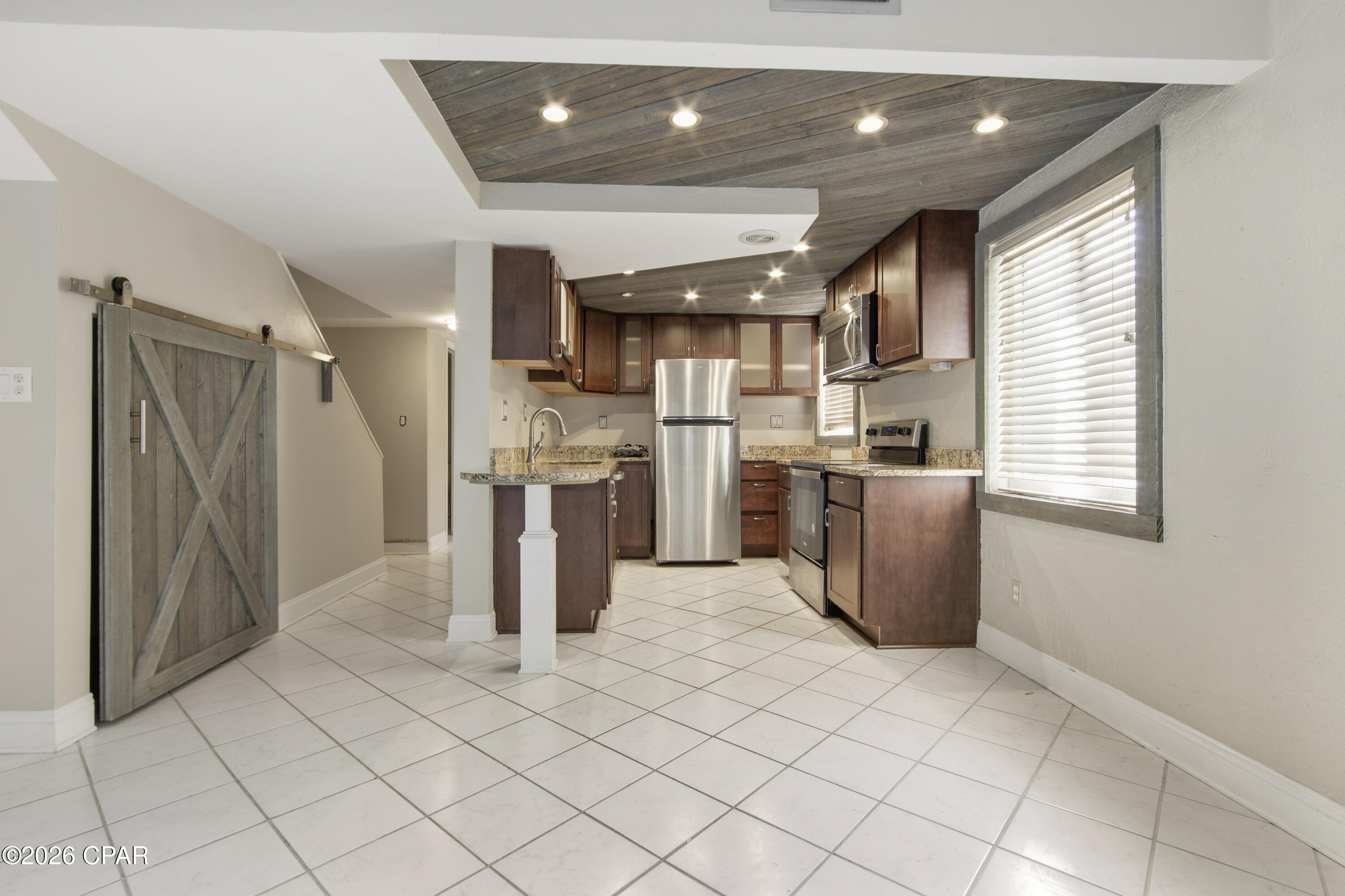 Image 21 For 6901 Lagoon Drive 10