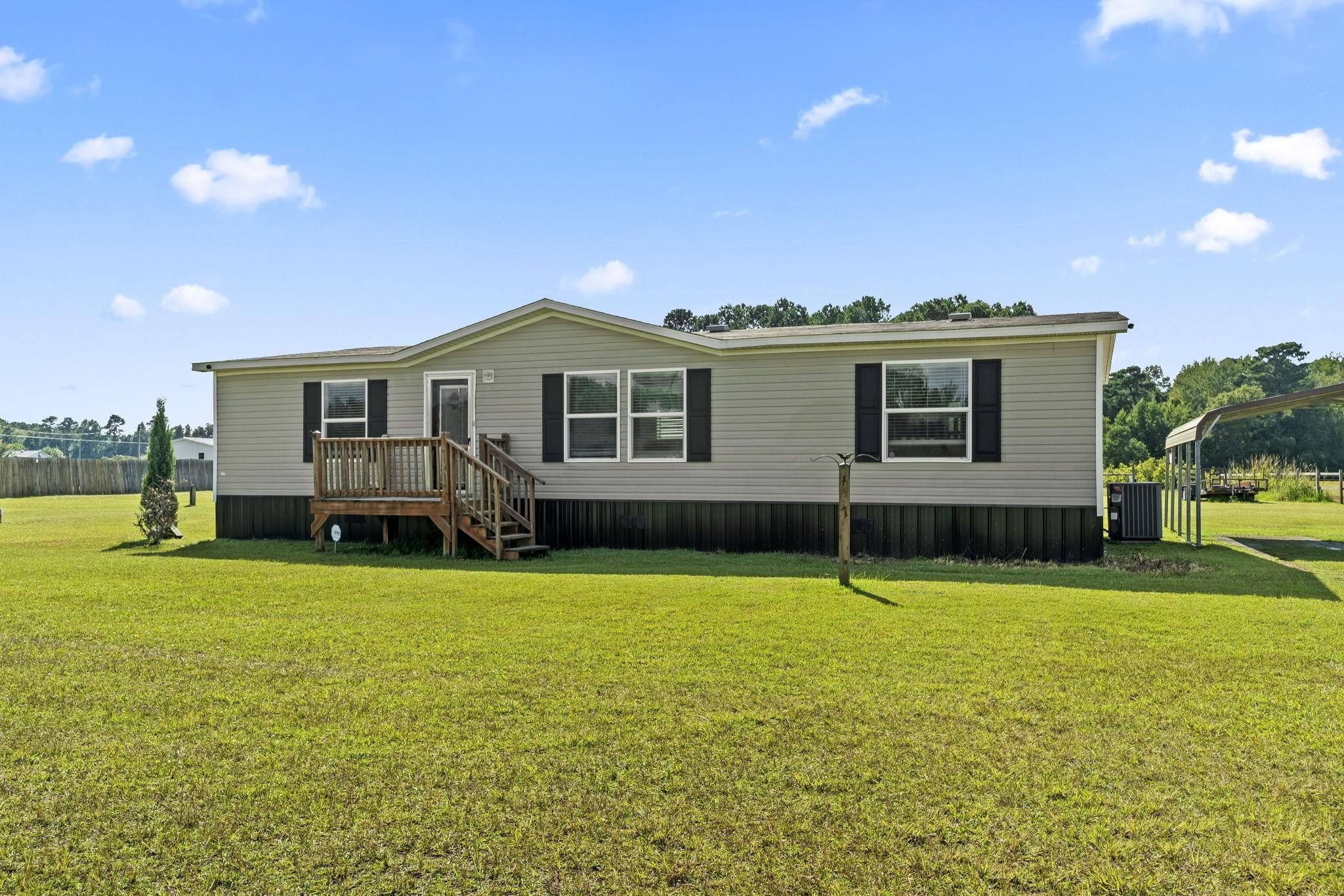 1357 Tarton Dr. Loris, SC 29569