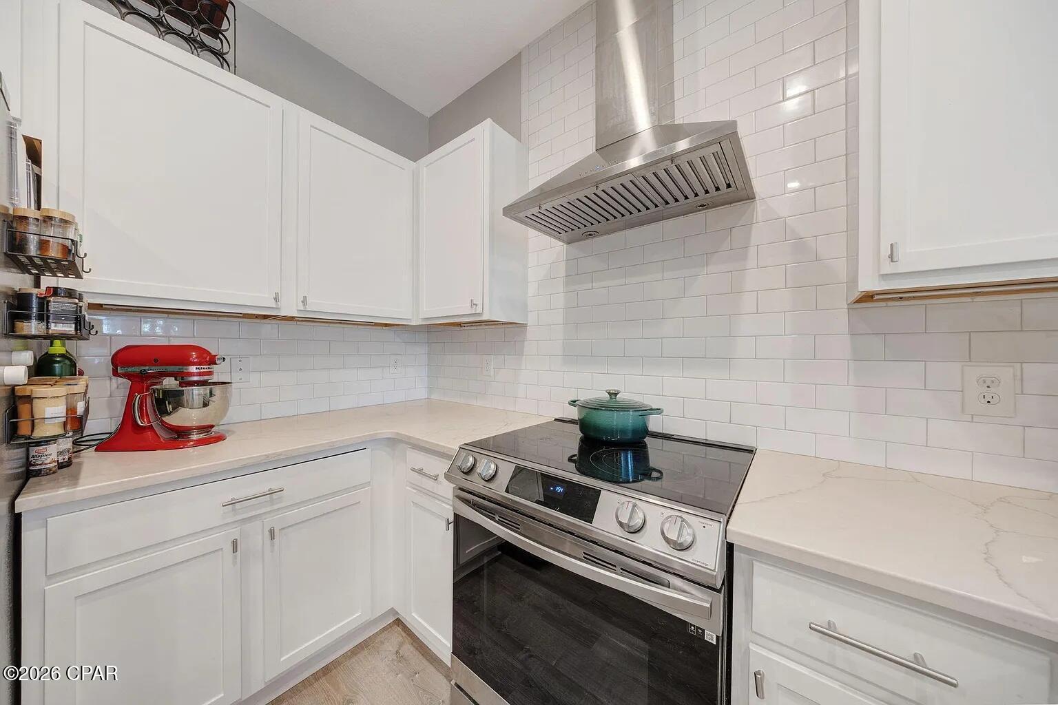 Image 4 For 233 Sand Oak Boulevard