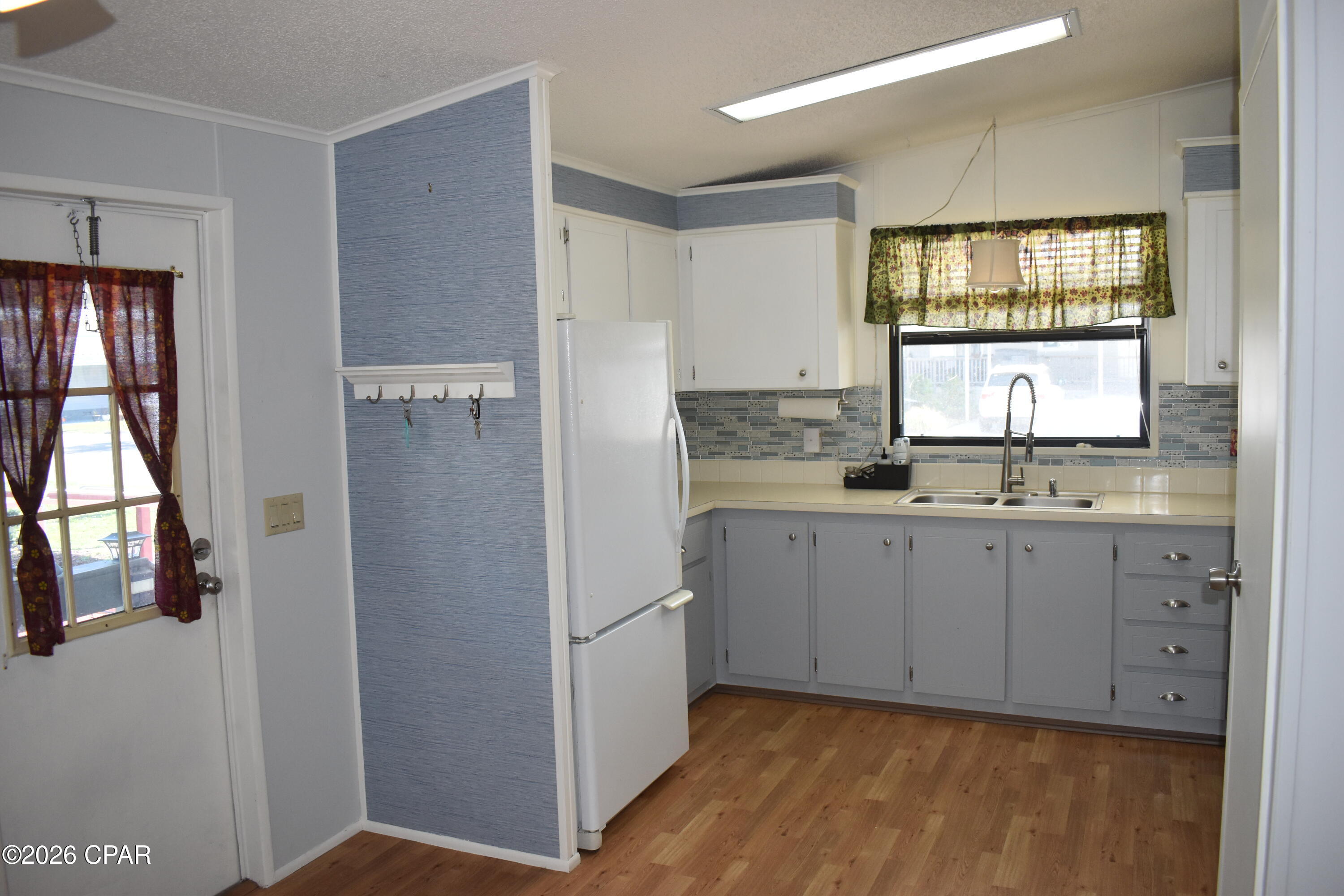 Image 6 For 1626 Acre Circle