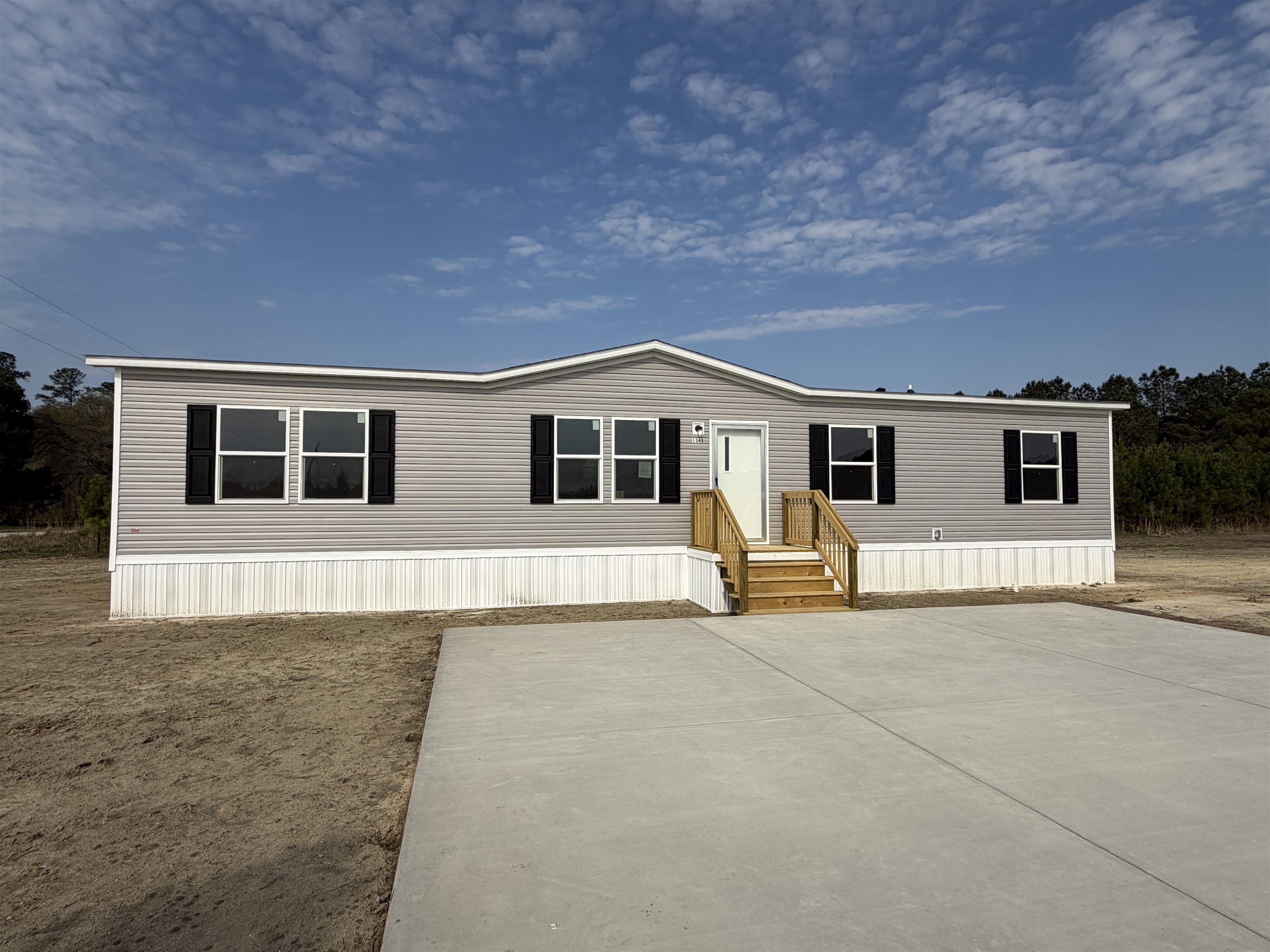 1340 W G Rd. Conway, SC 29526