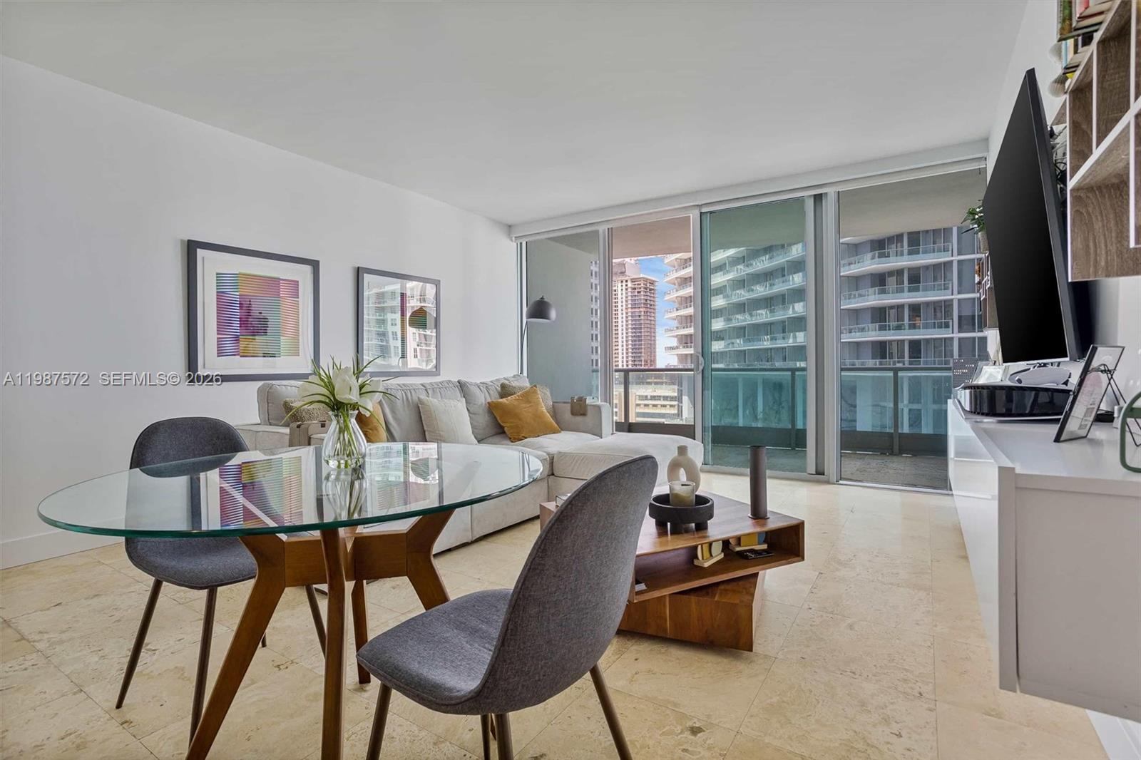 Condo for Sale in Miami, FL