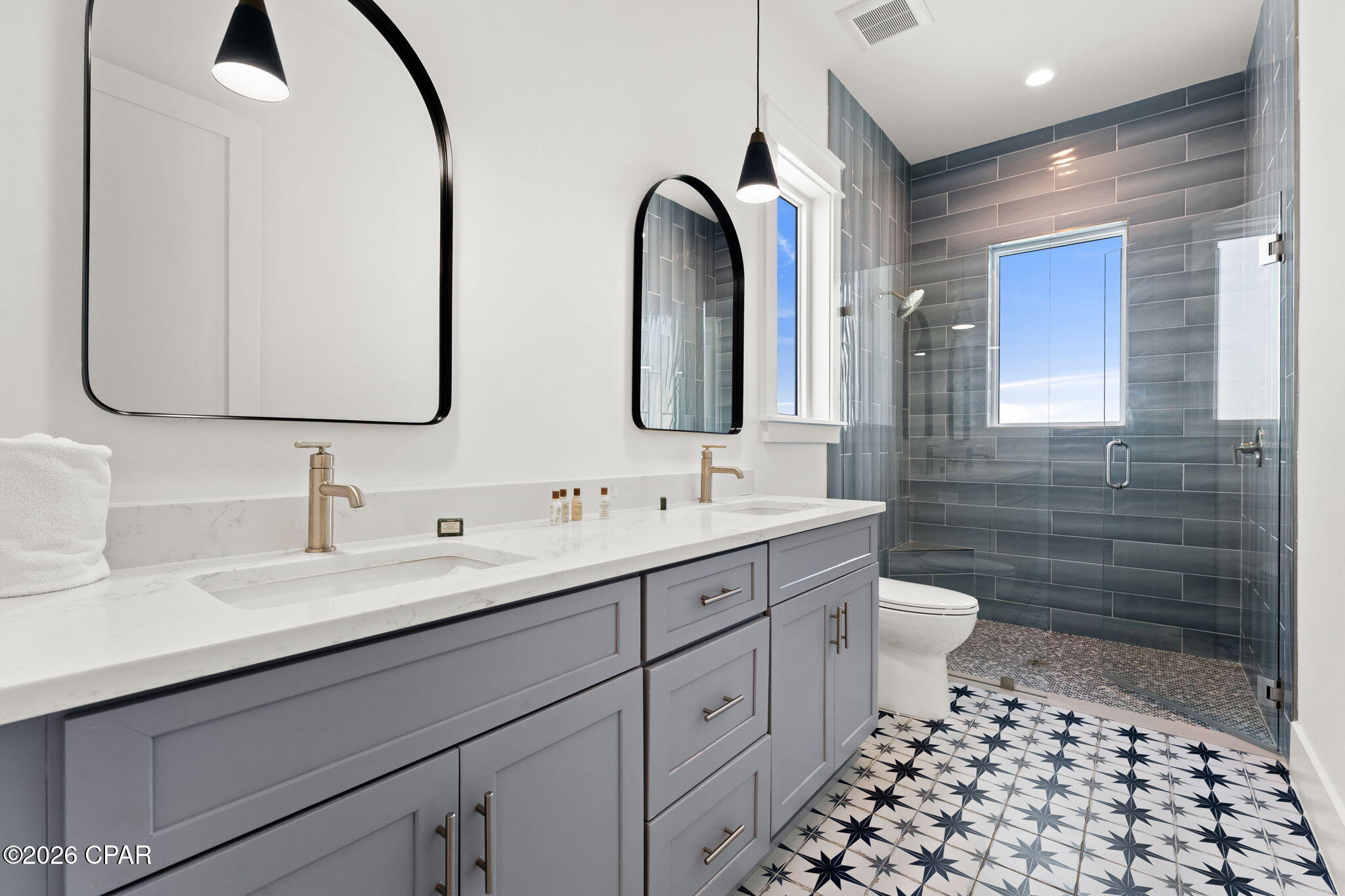 Listing photo id 77 for 13401 Oleander Drive