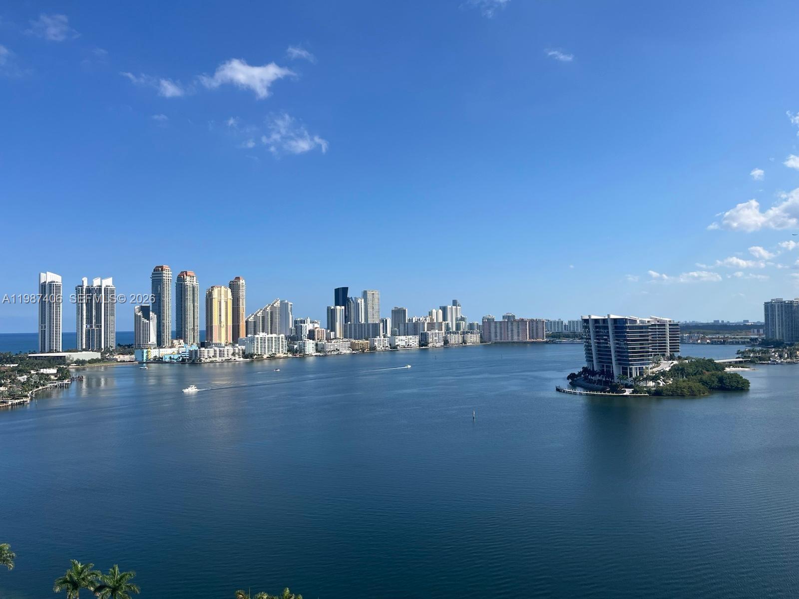 Mystic Pointe Tower 500 C